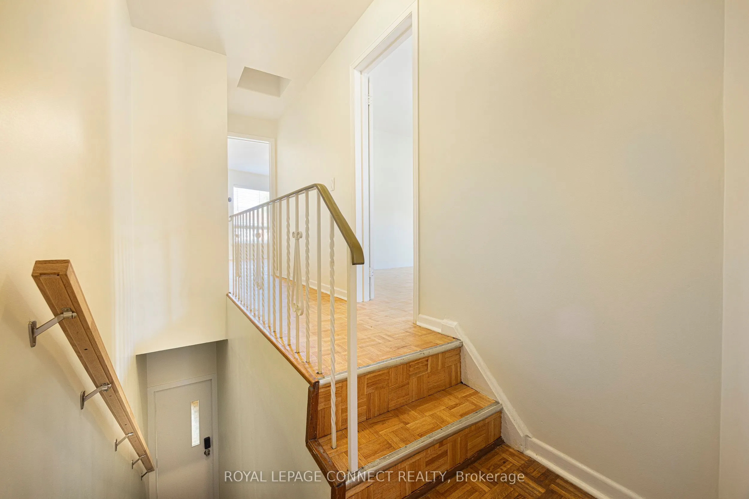 246 Niagara Street, #Upper