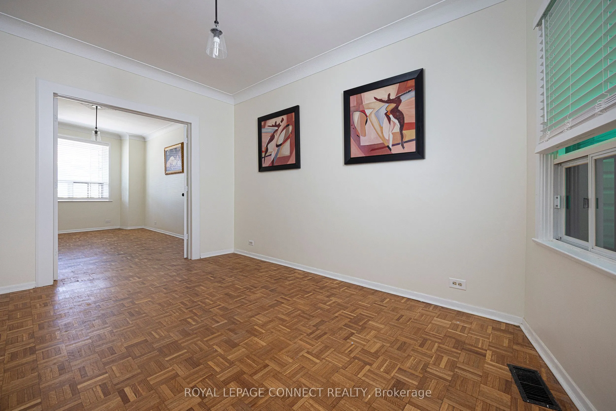246 Niagara Street, #Main