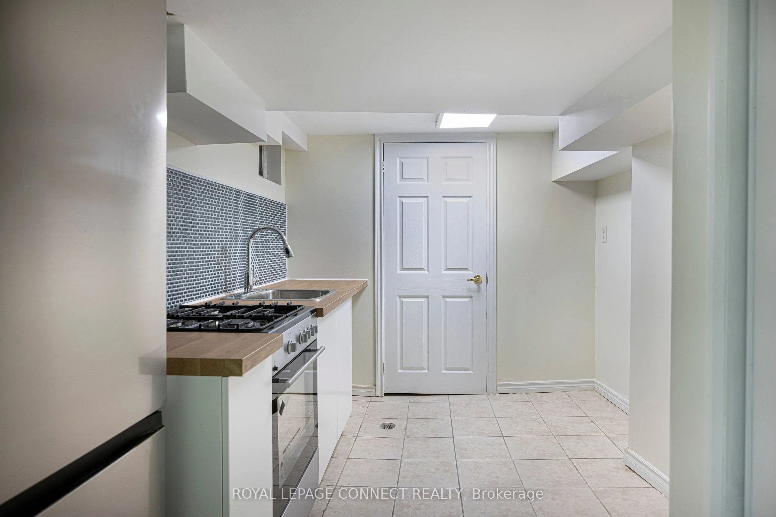246 Niagara Street, #Lower
