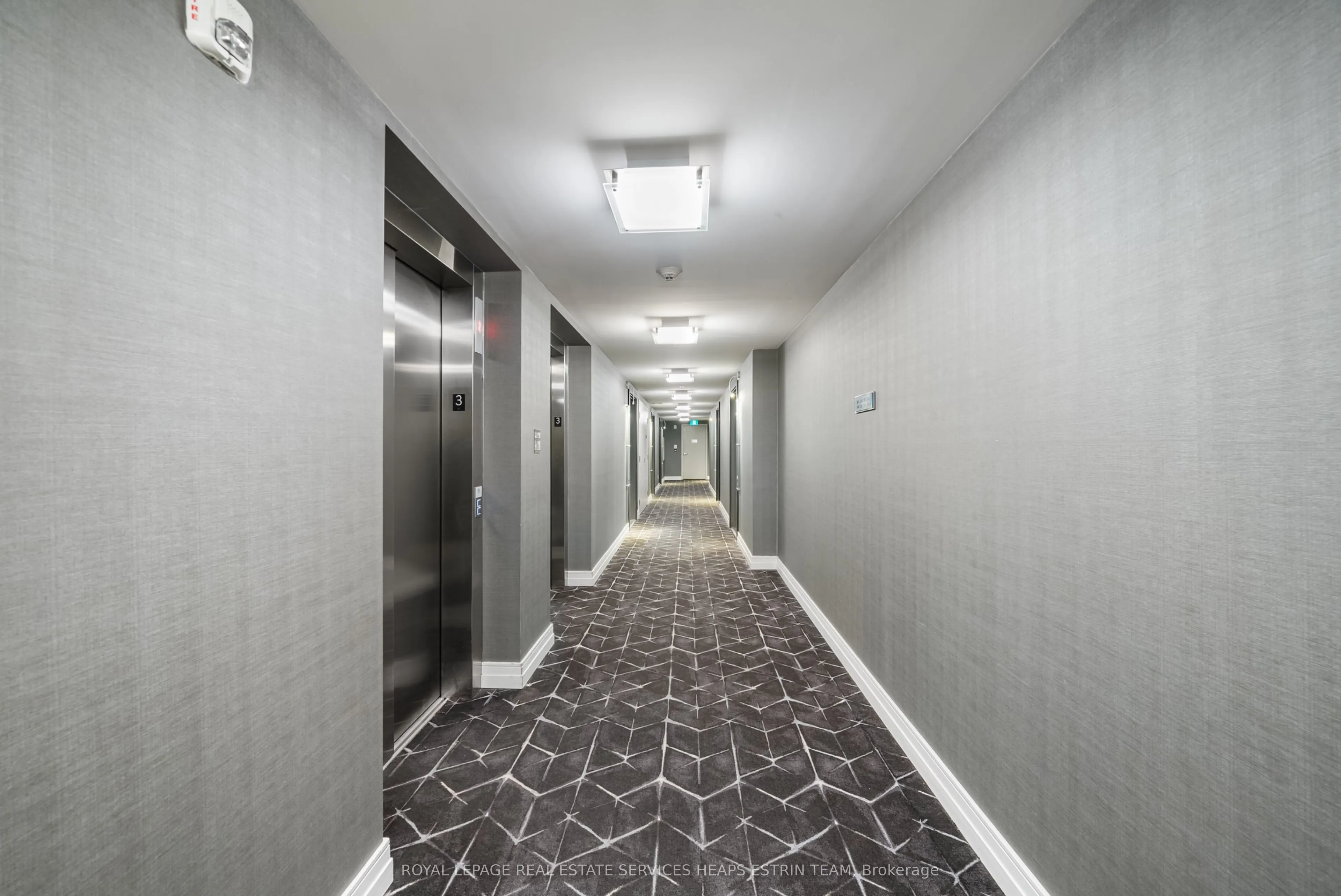 90 Niagara Street, #306