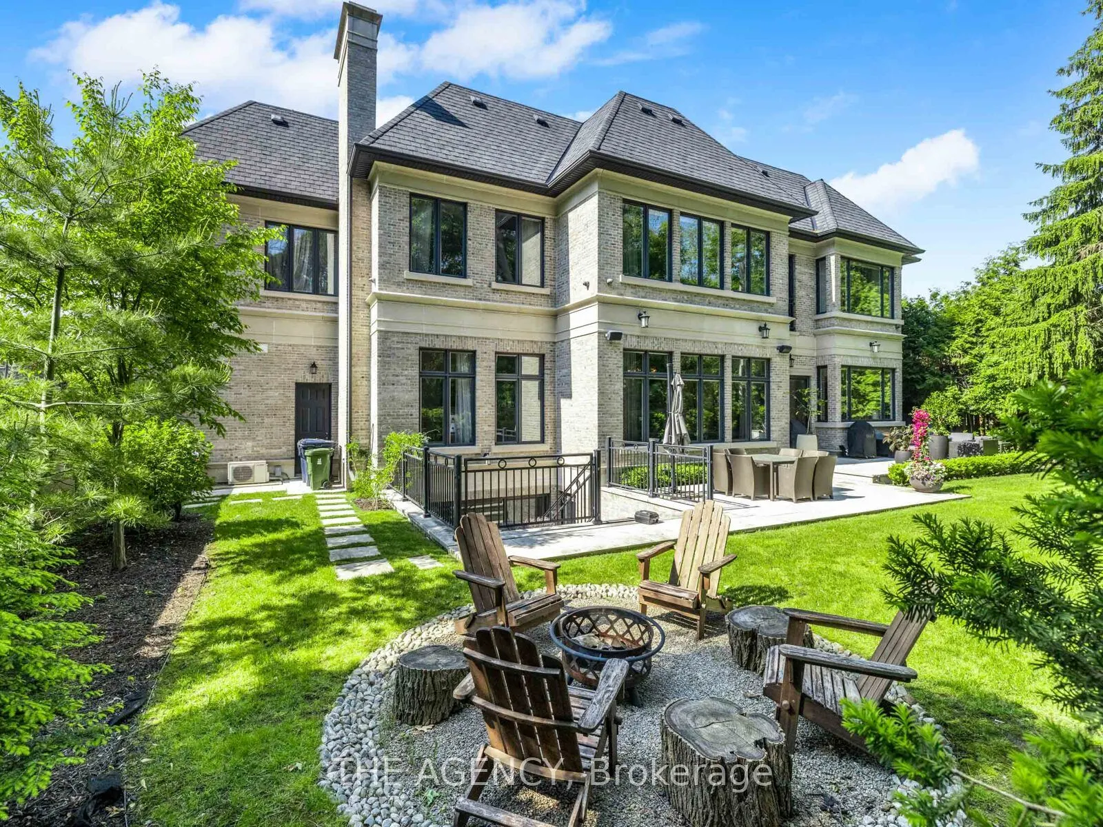 1 Suncrest Drive