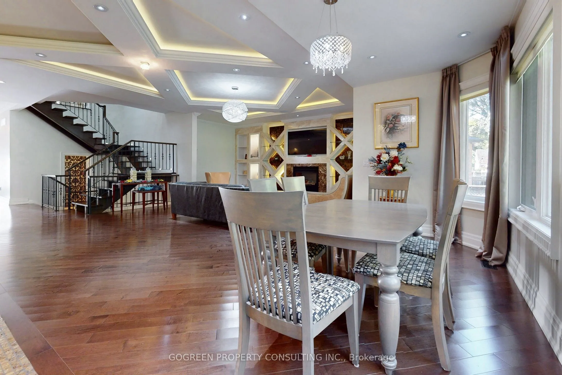 11 Elmview Avenue