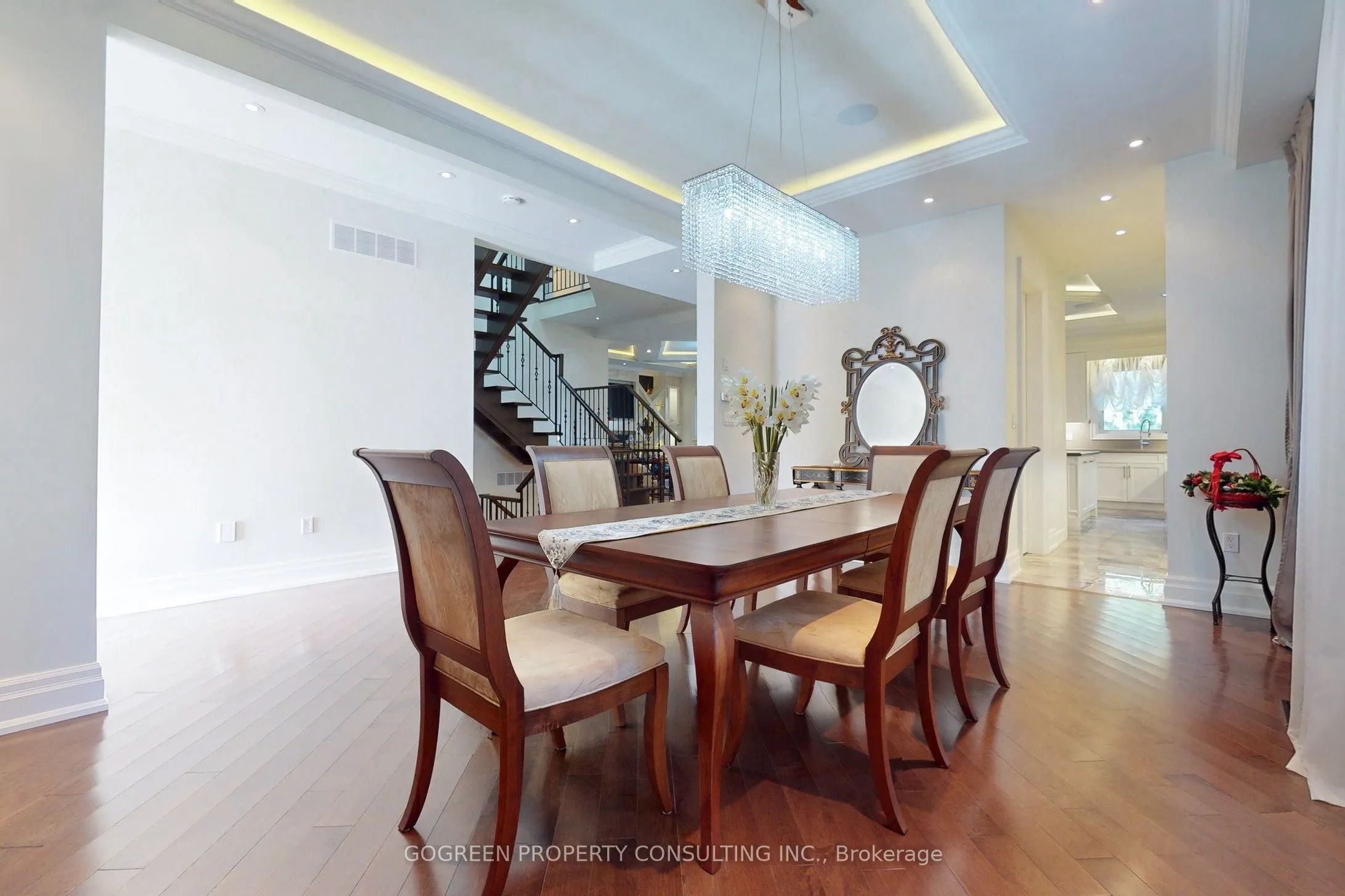 11 Elmview Avenue