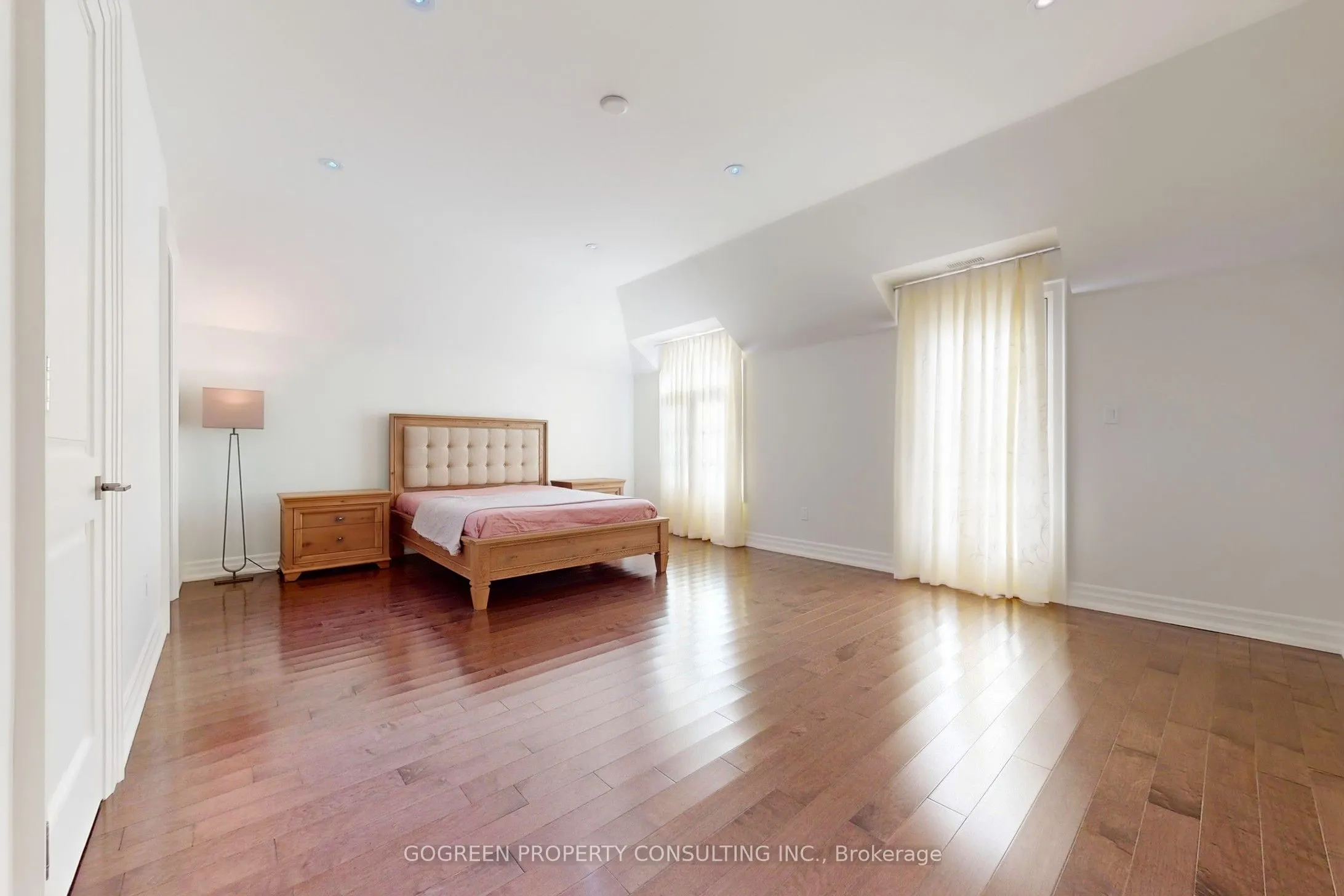 11 Elmview Avenue