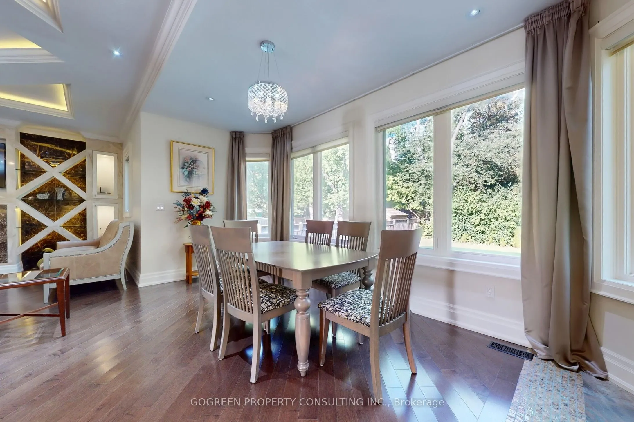 11 Elmview Avenue