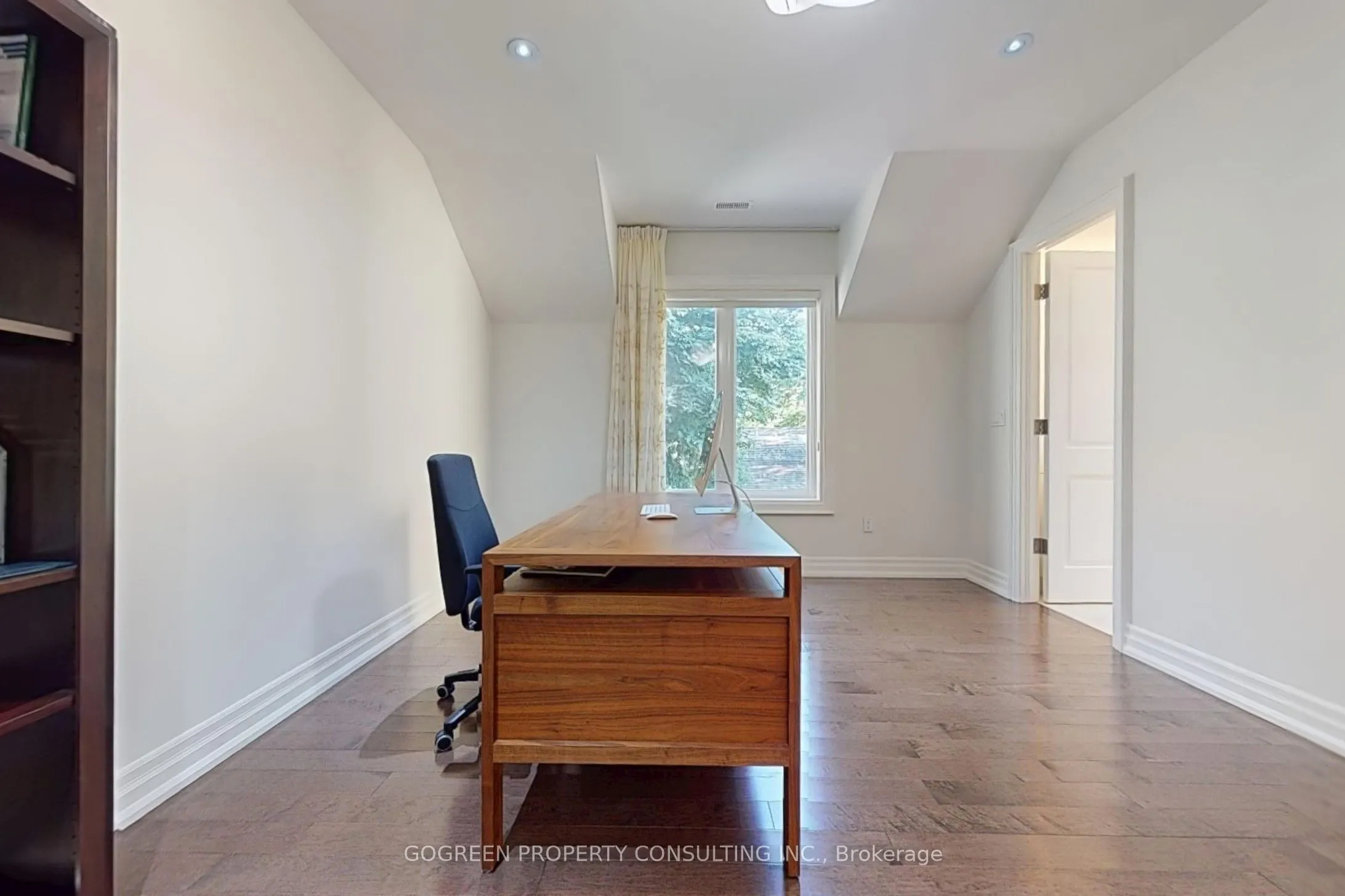11 Elmview Avenue