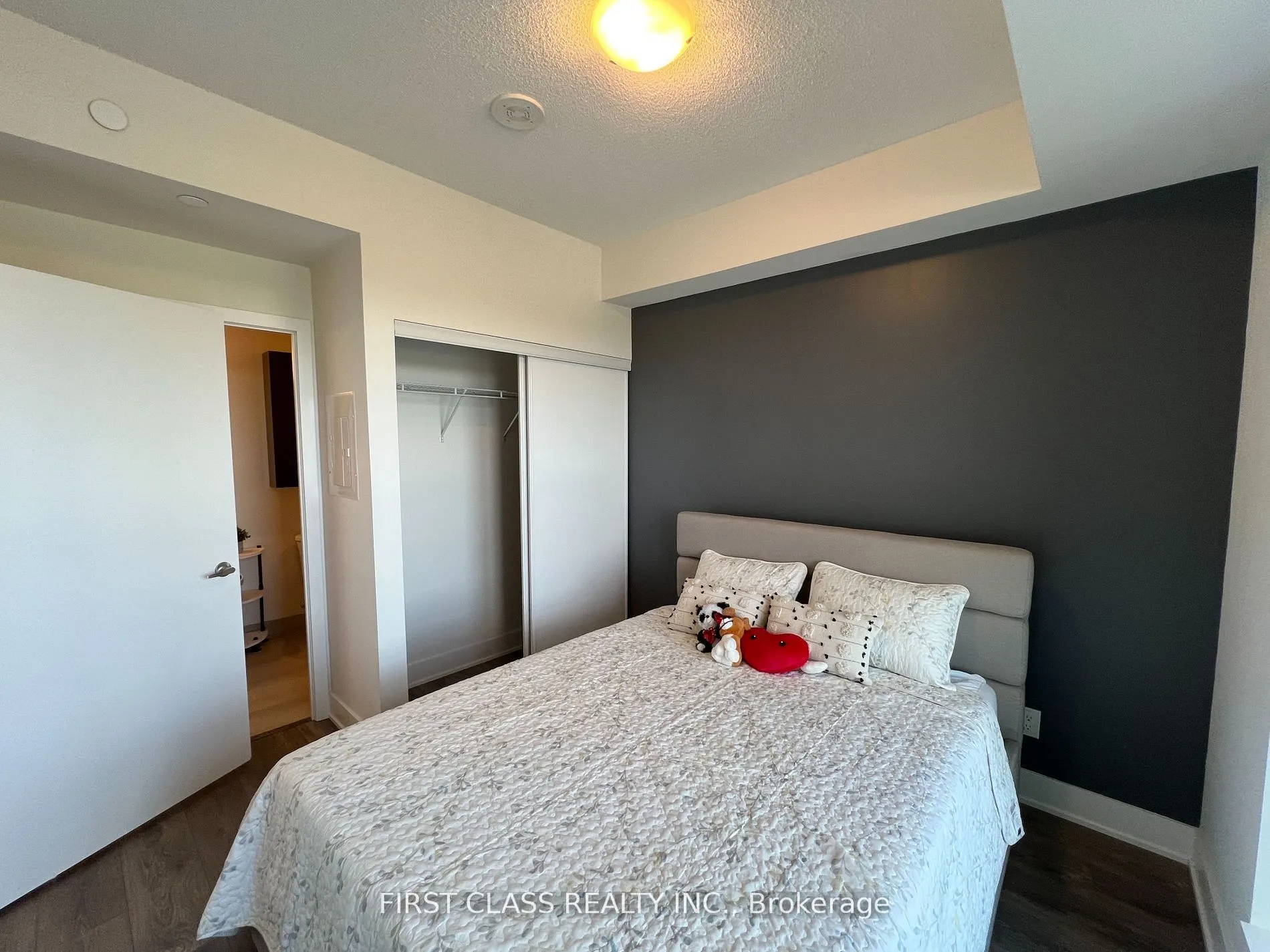 188 Fairview Mall Drive, #621