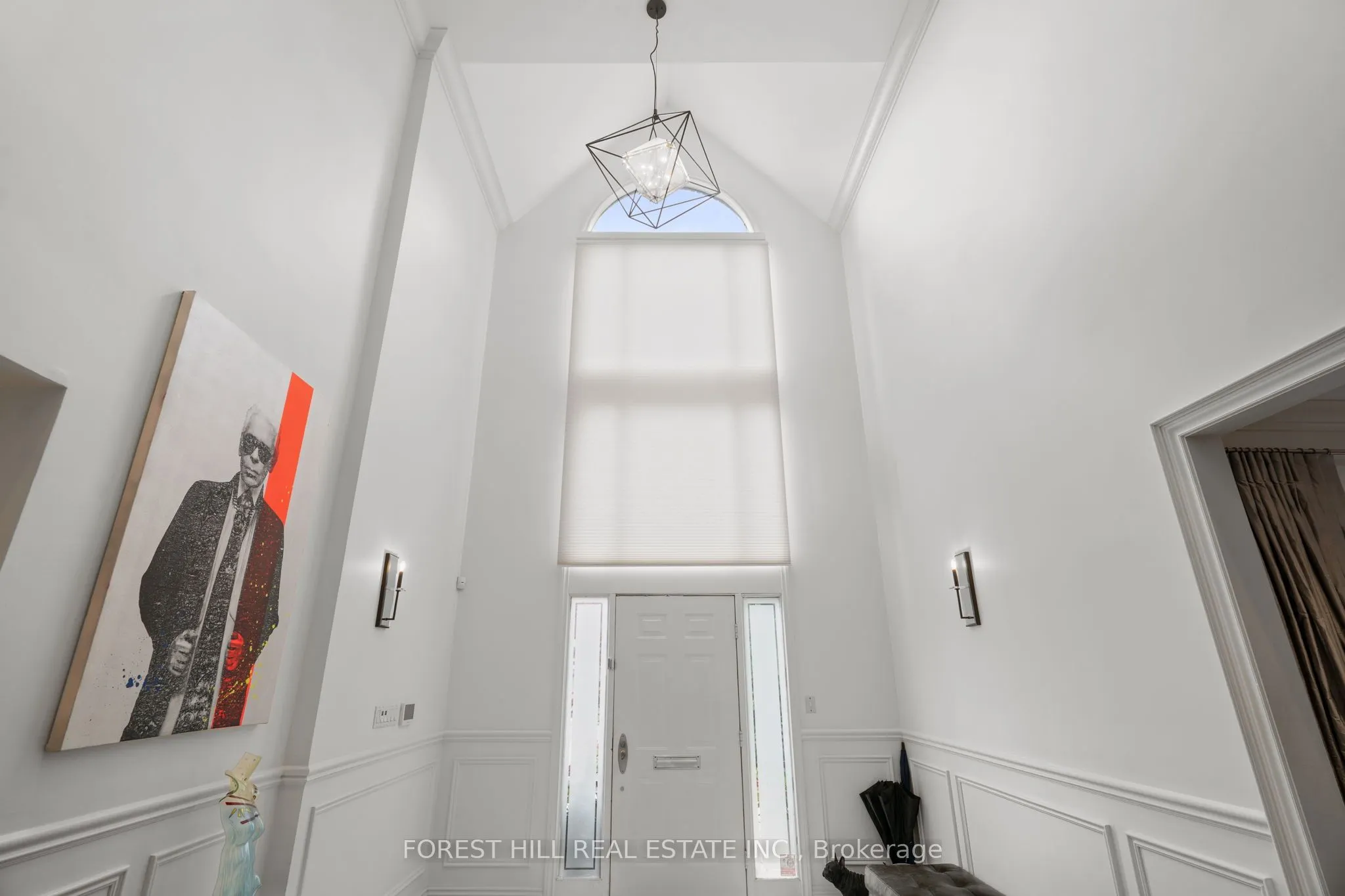 566 Castlefield Avenue