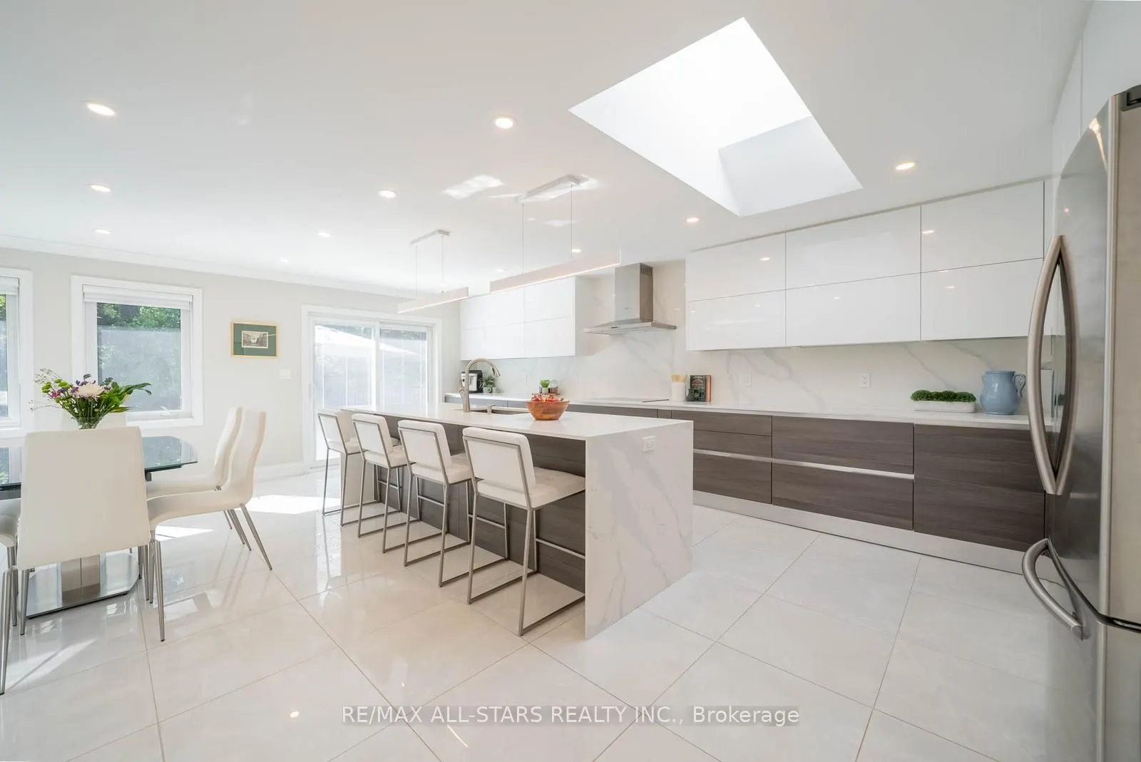 28 Cobblestone Drive