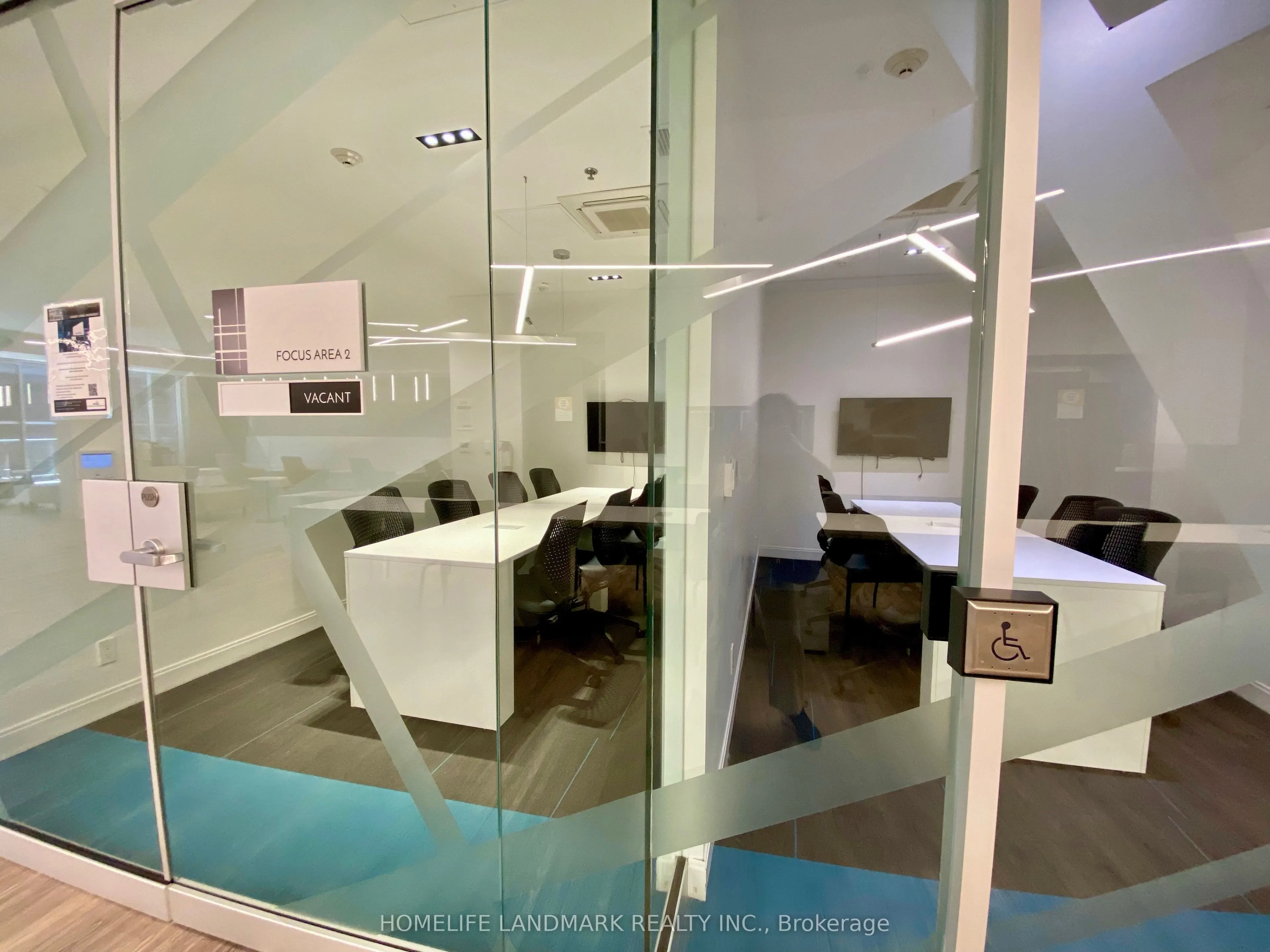 181 Dundas Street E, #4206