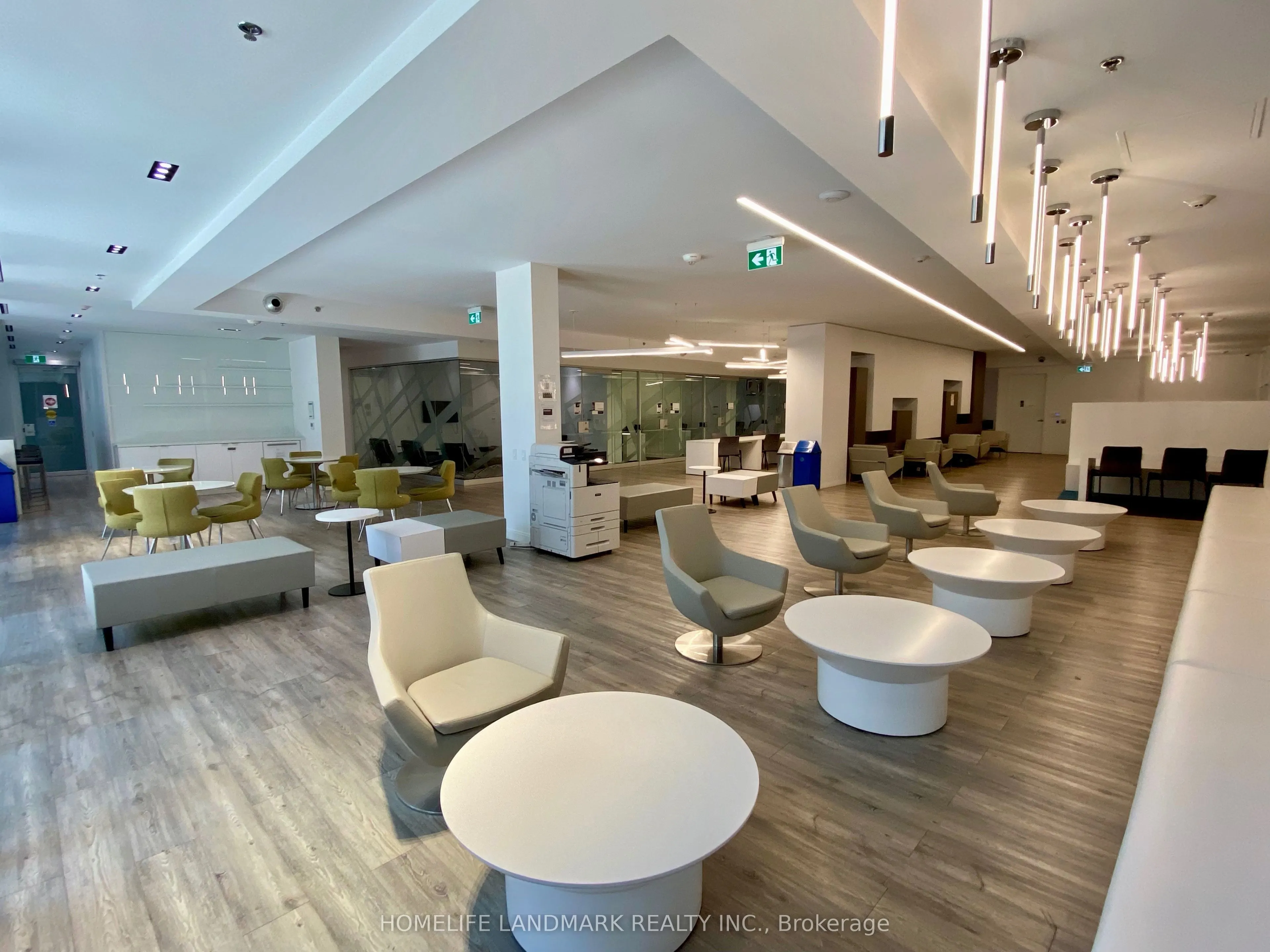 181 Dundas Street E, #4206