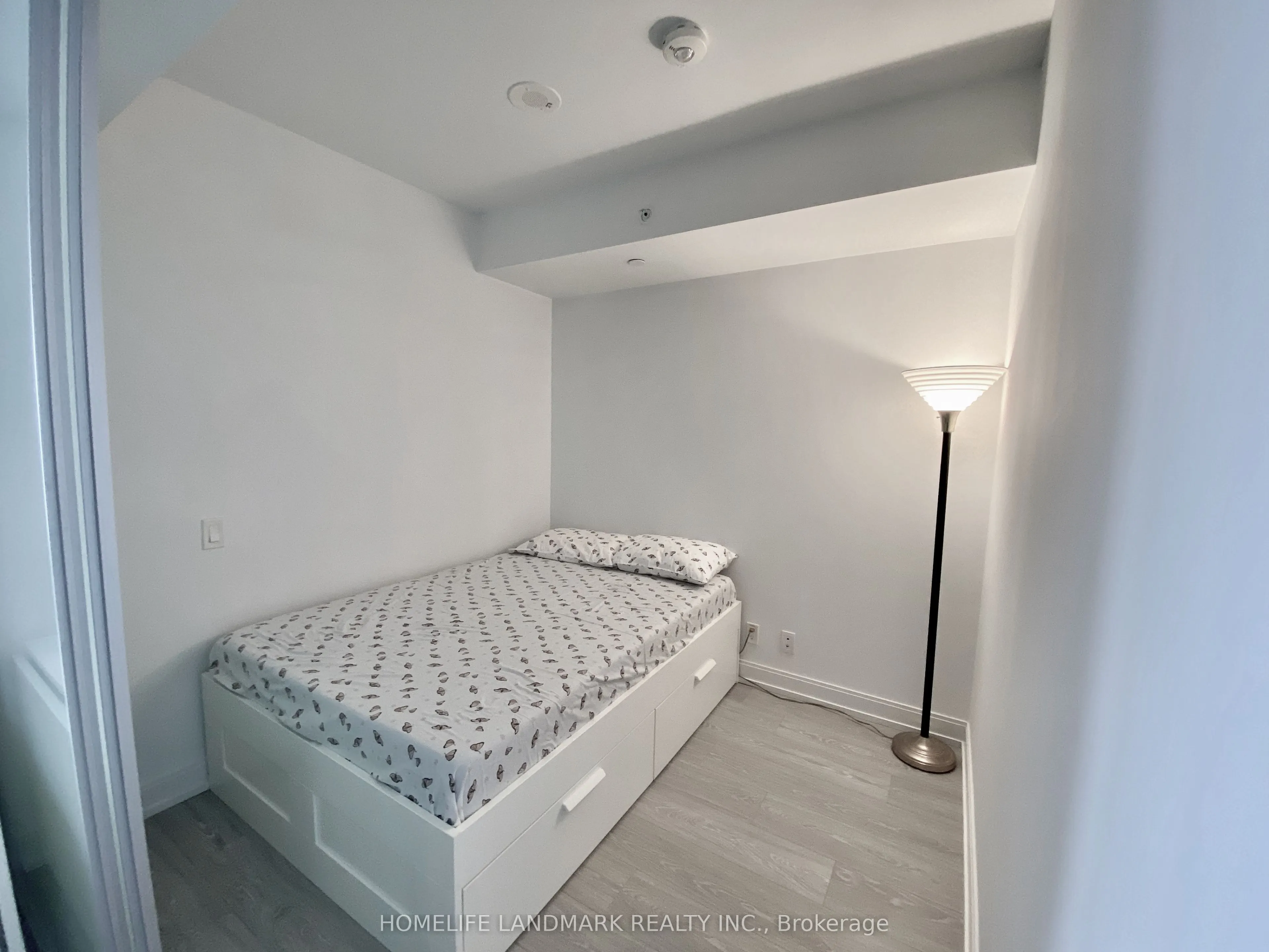 181 Dundas Street E, #4206