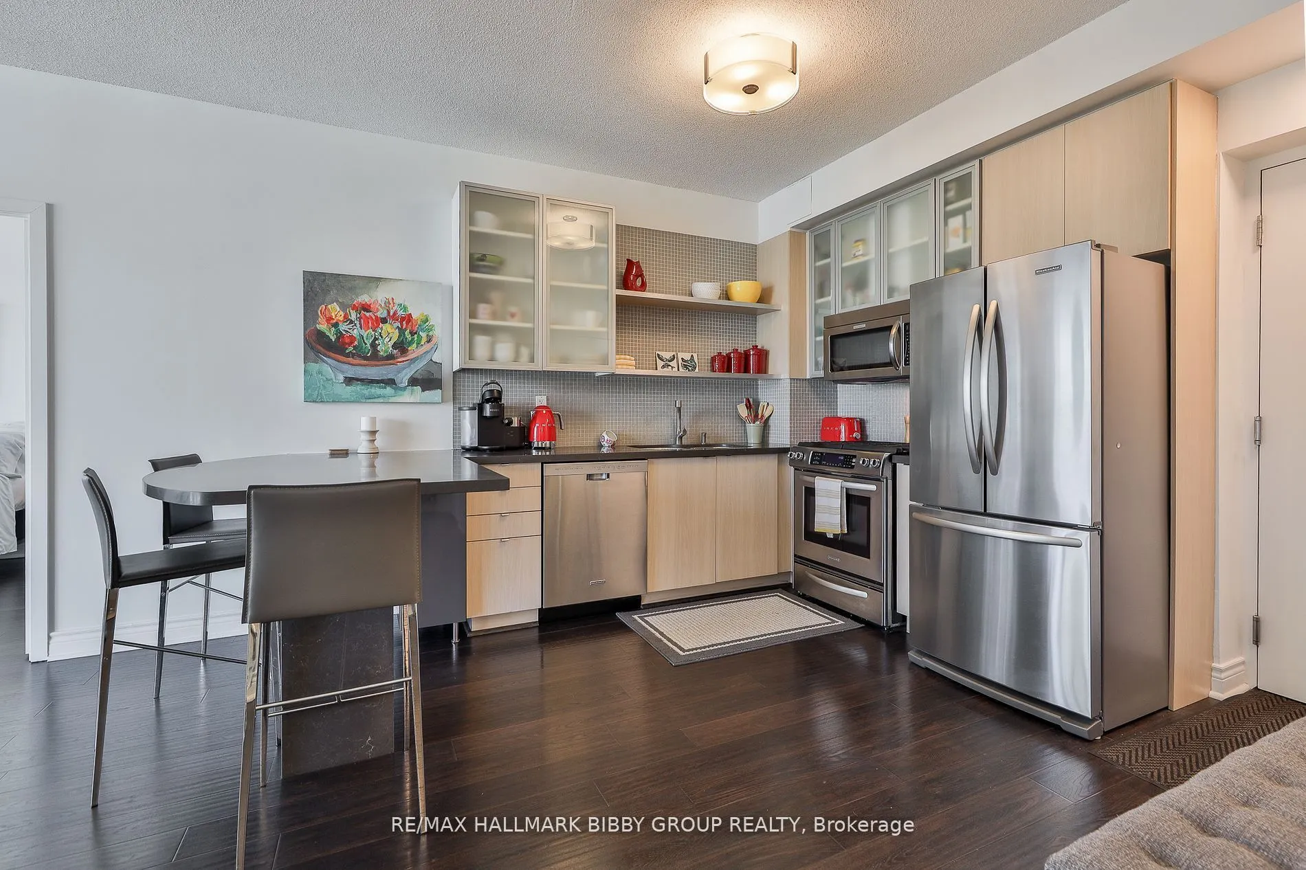33 Lombard Street, #2204