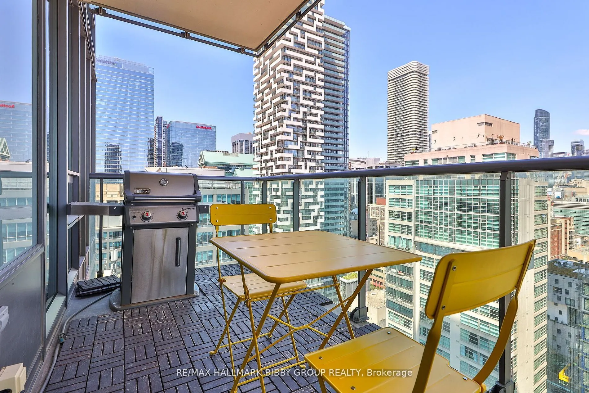 33 Lombard Street, #2204