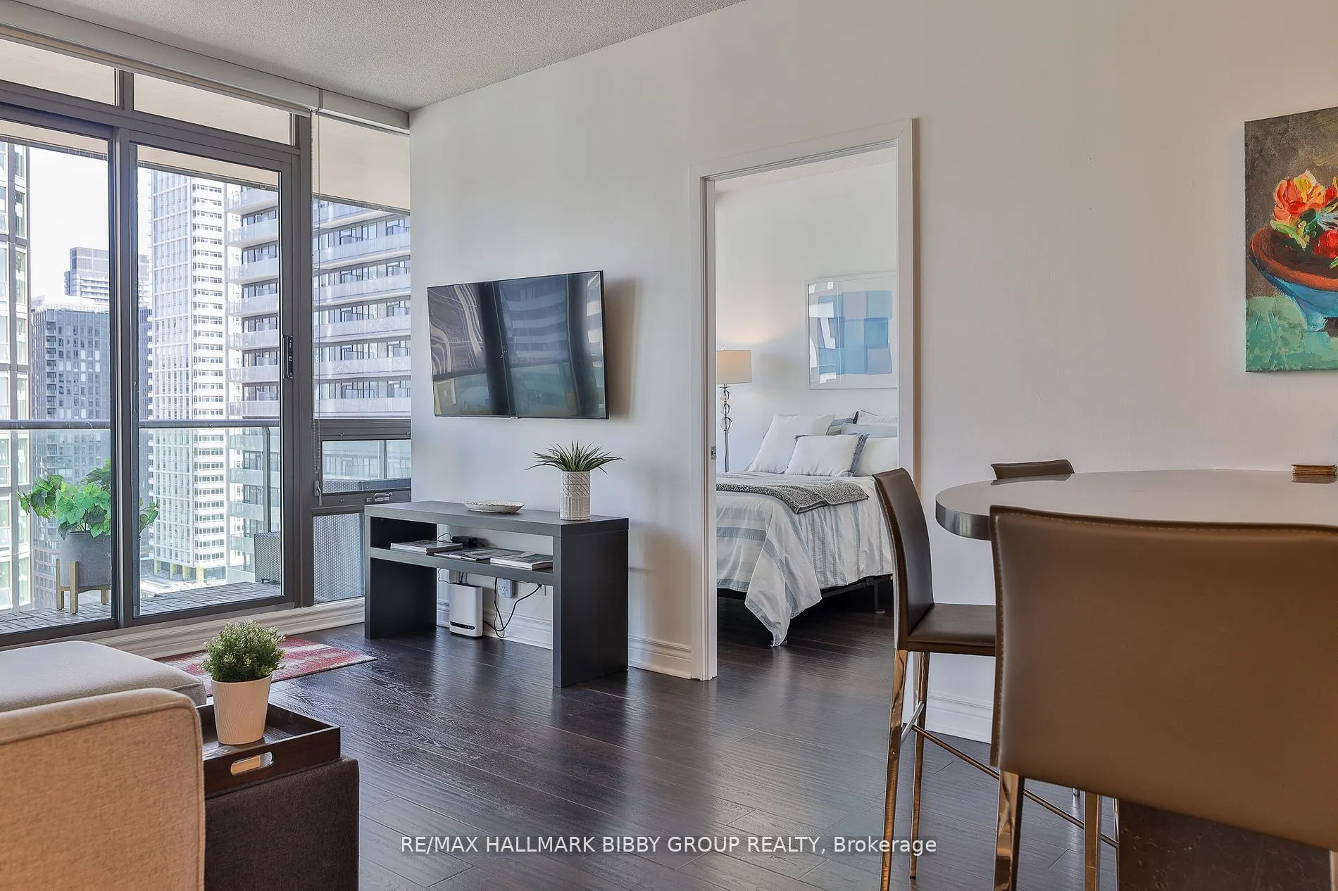 33 Lombard Street, #2204