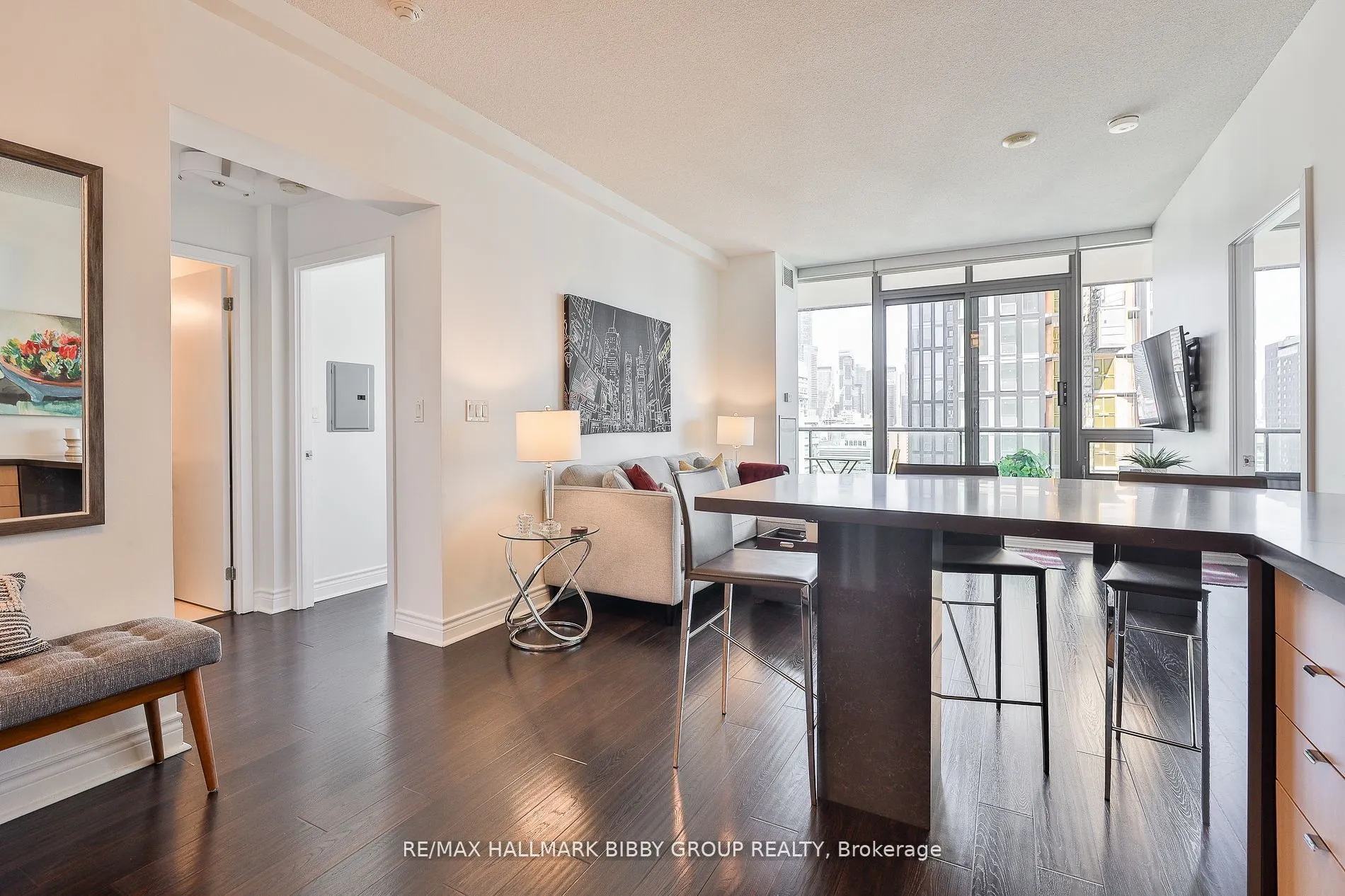 33 Lombard Street, #2204