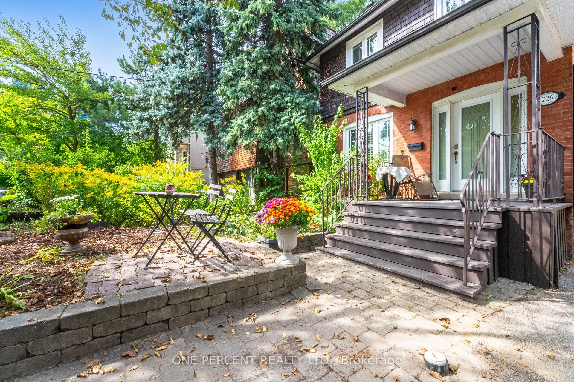 226 Broadway Avenue