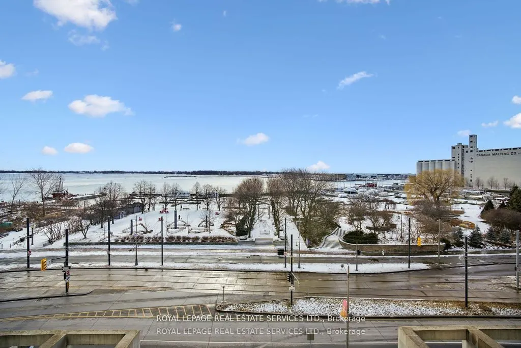 480 Queens Quay W, #601