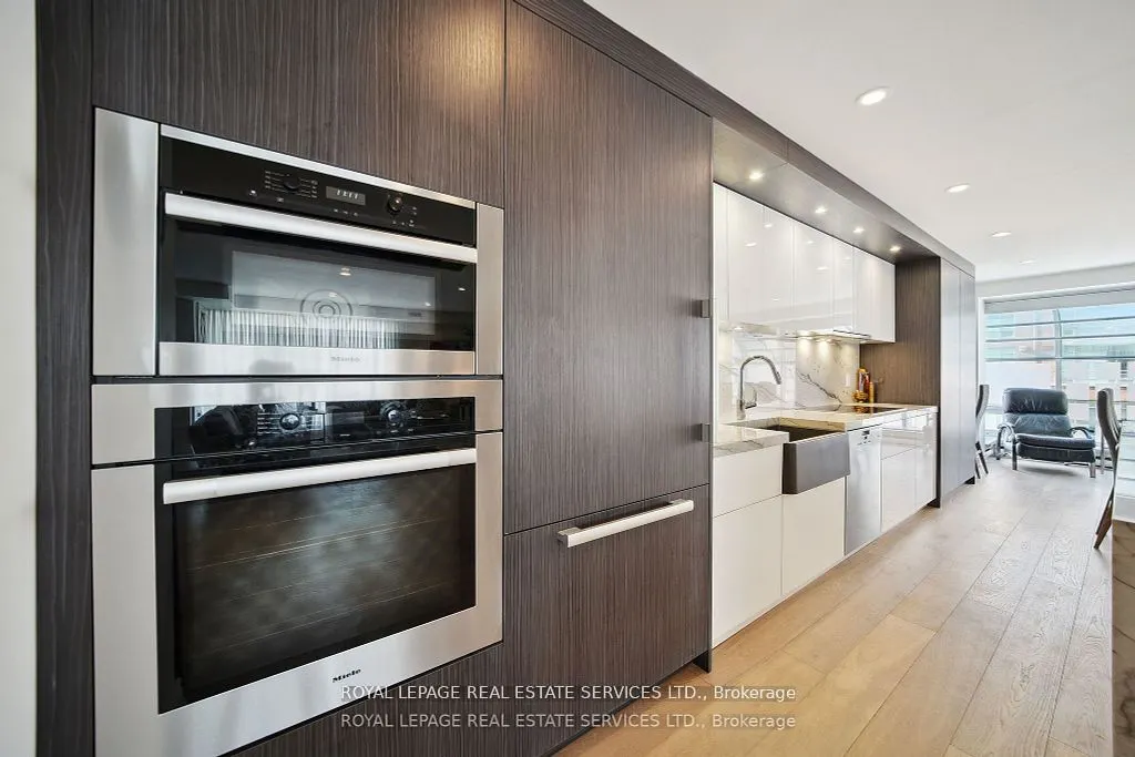 480 Queens Quay W, #601