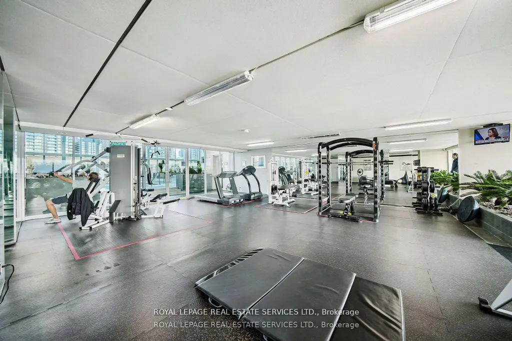 480 Queens Quay W, #601