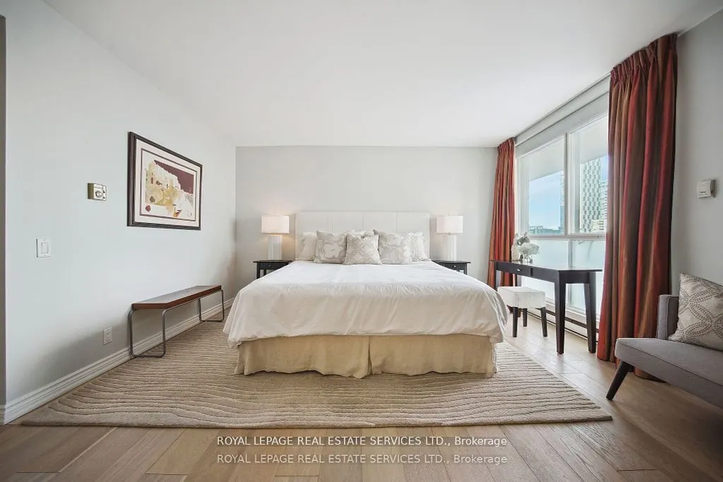 480 Queens Quay W, #601