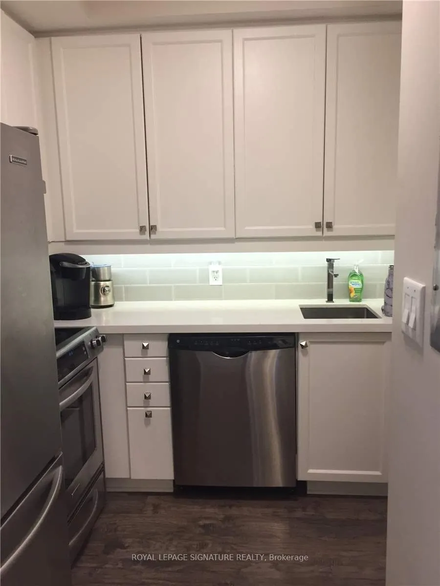 55 Bloor Street E, #1906
