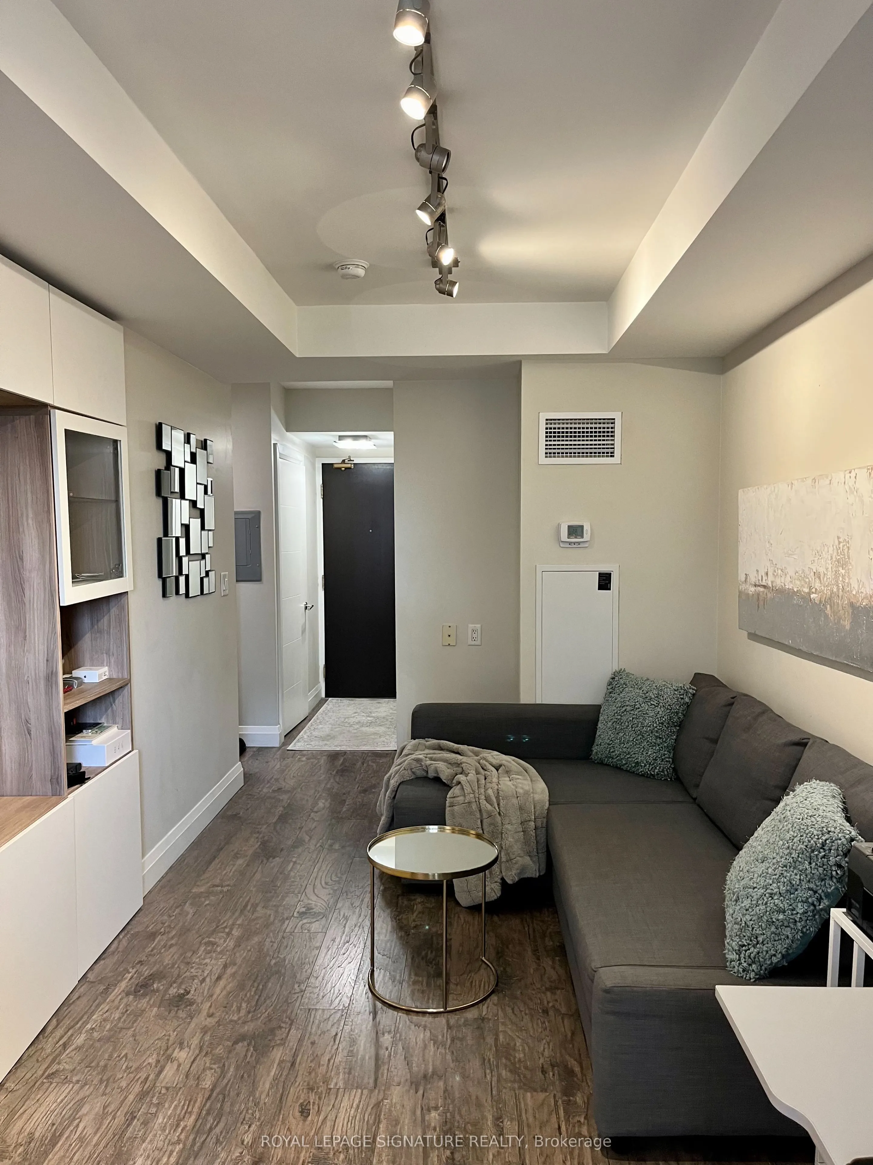 55 Bloor Street E, #1906