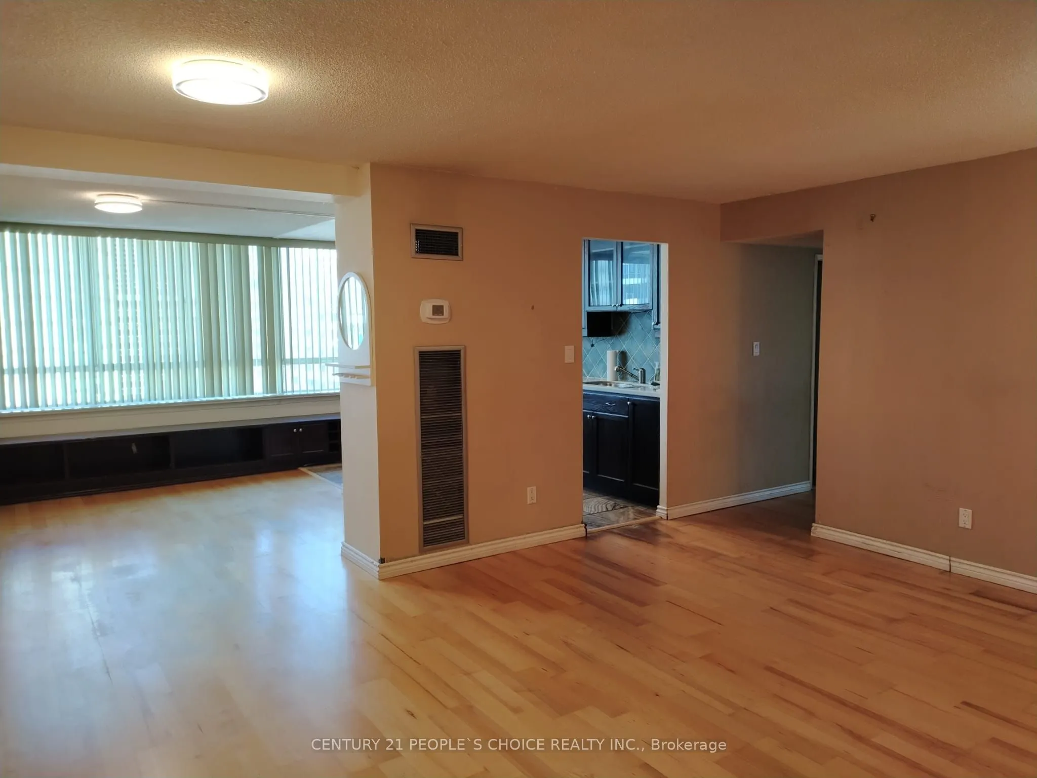 633 Bay Street, #2604