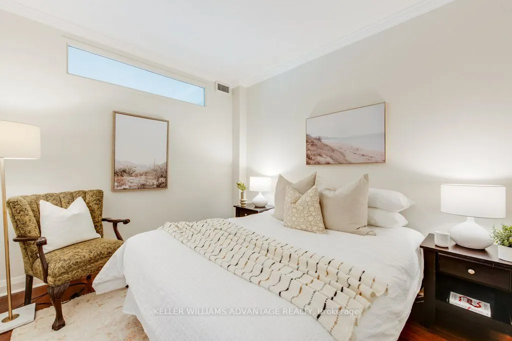 20 Scrivener Square, #802