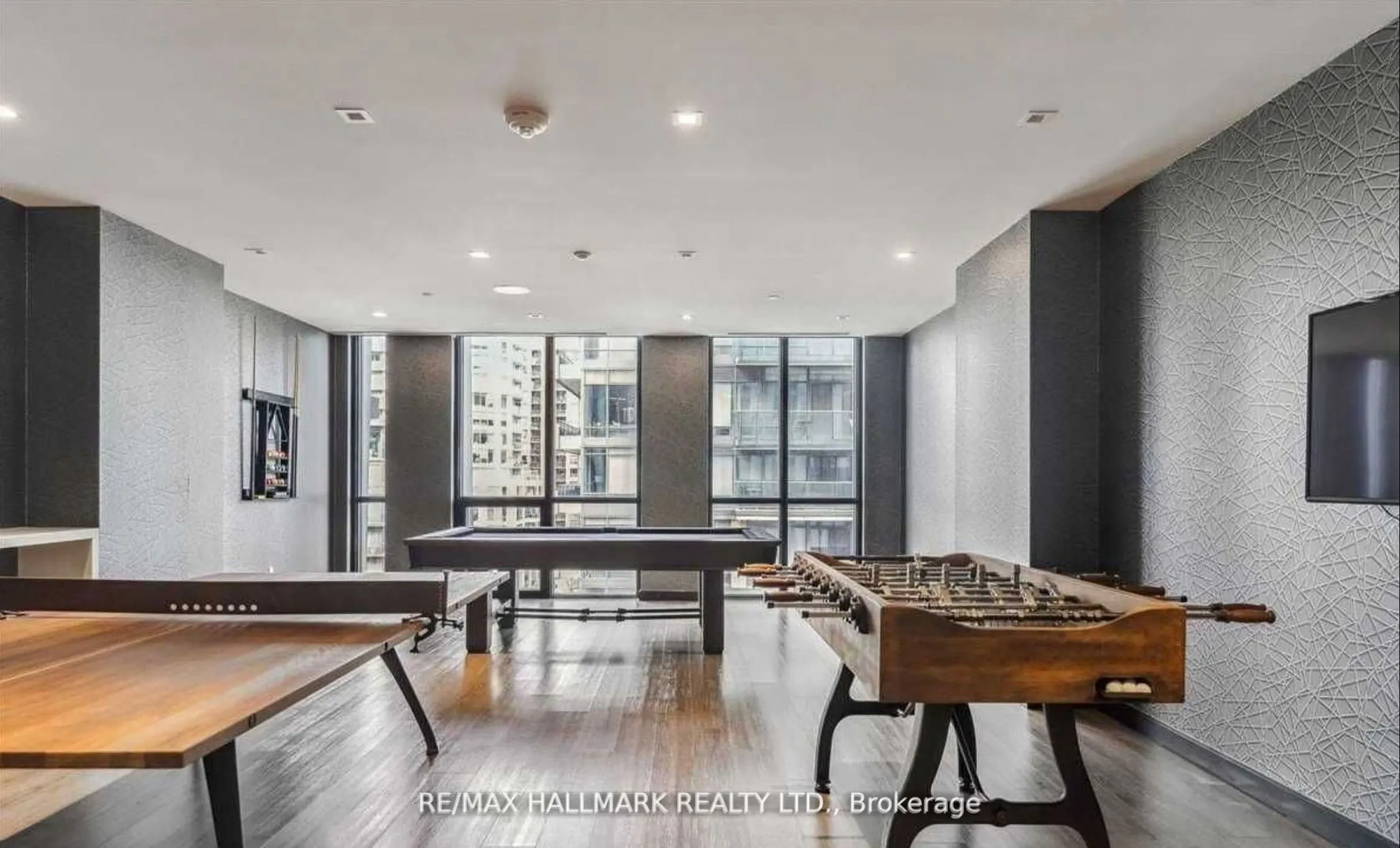 1 Yorkville Avenue, #3708