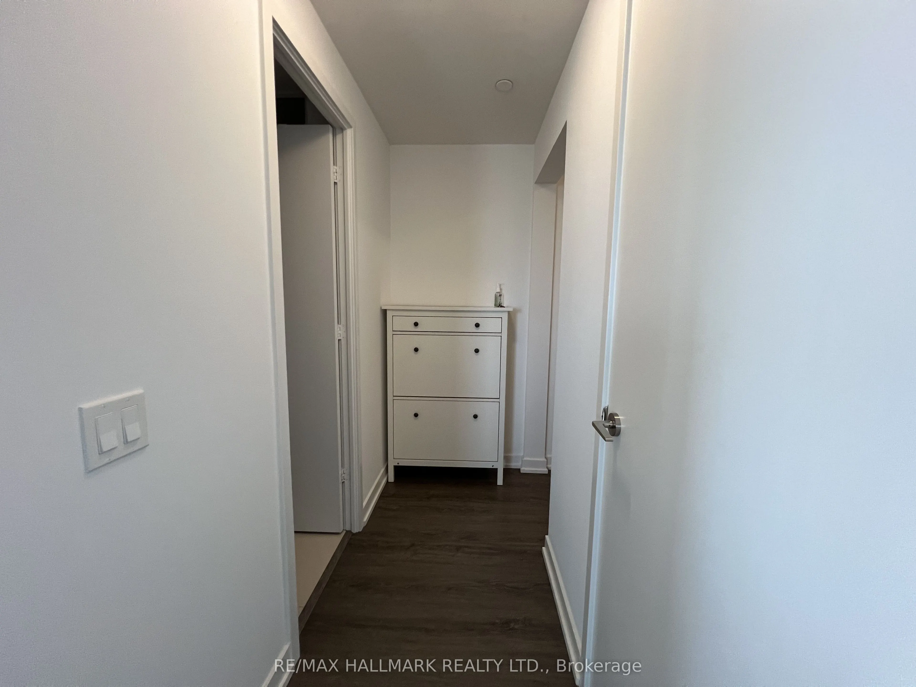 1 Yorkville Avenue, #3708