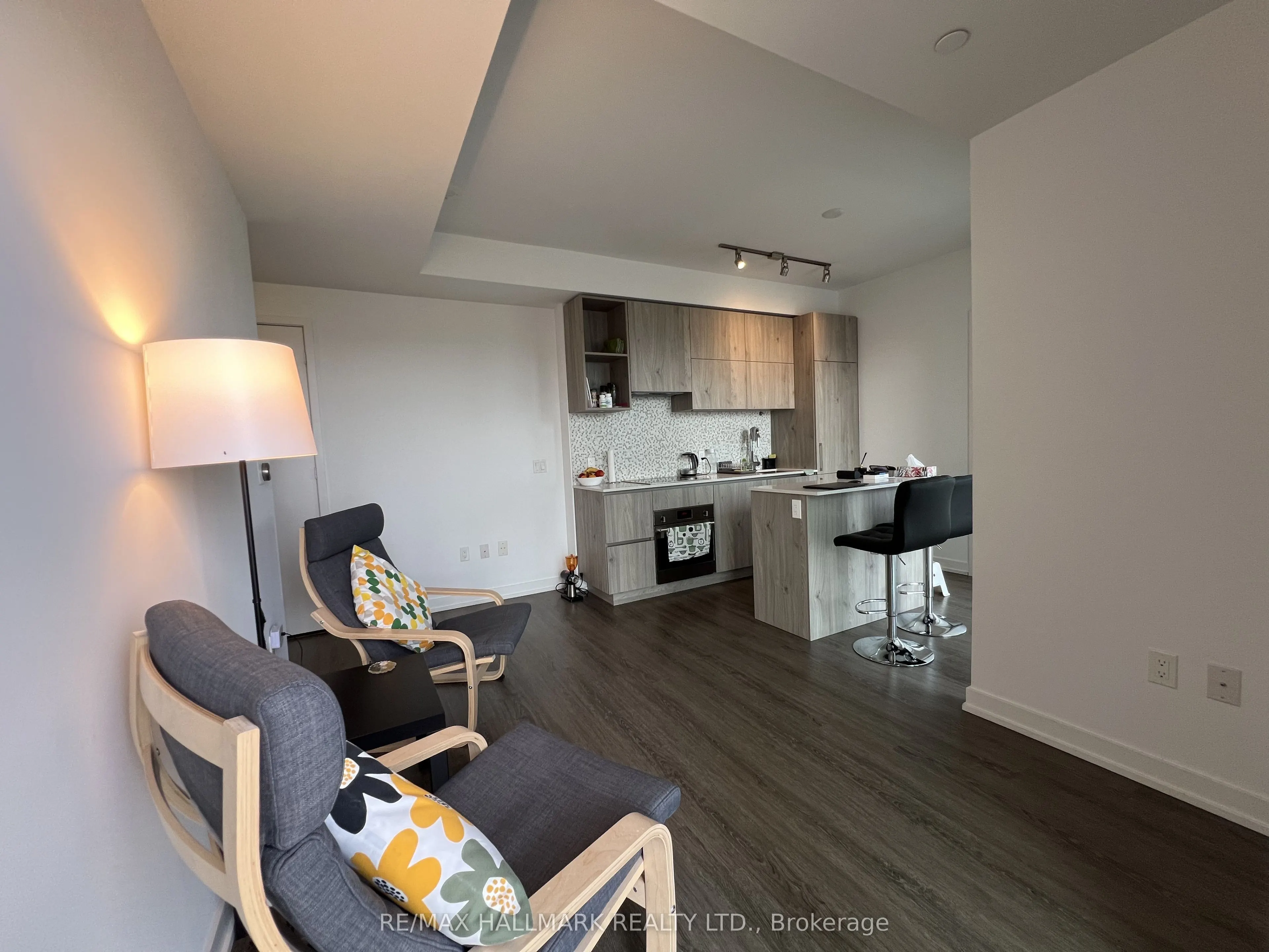 1 Yorkville Avenue, #3708