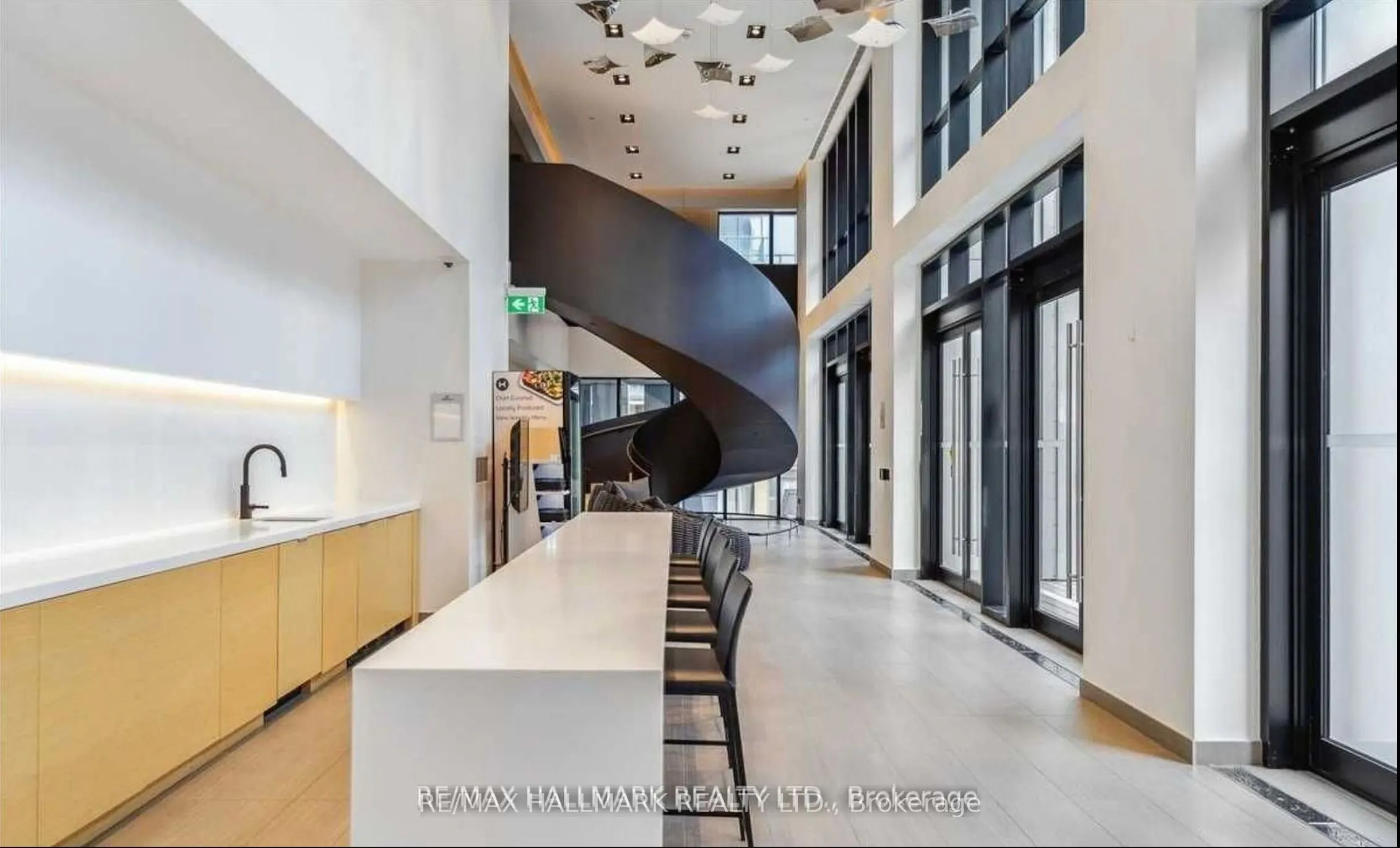 1 Yorkville Avenue, #3708