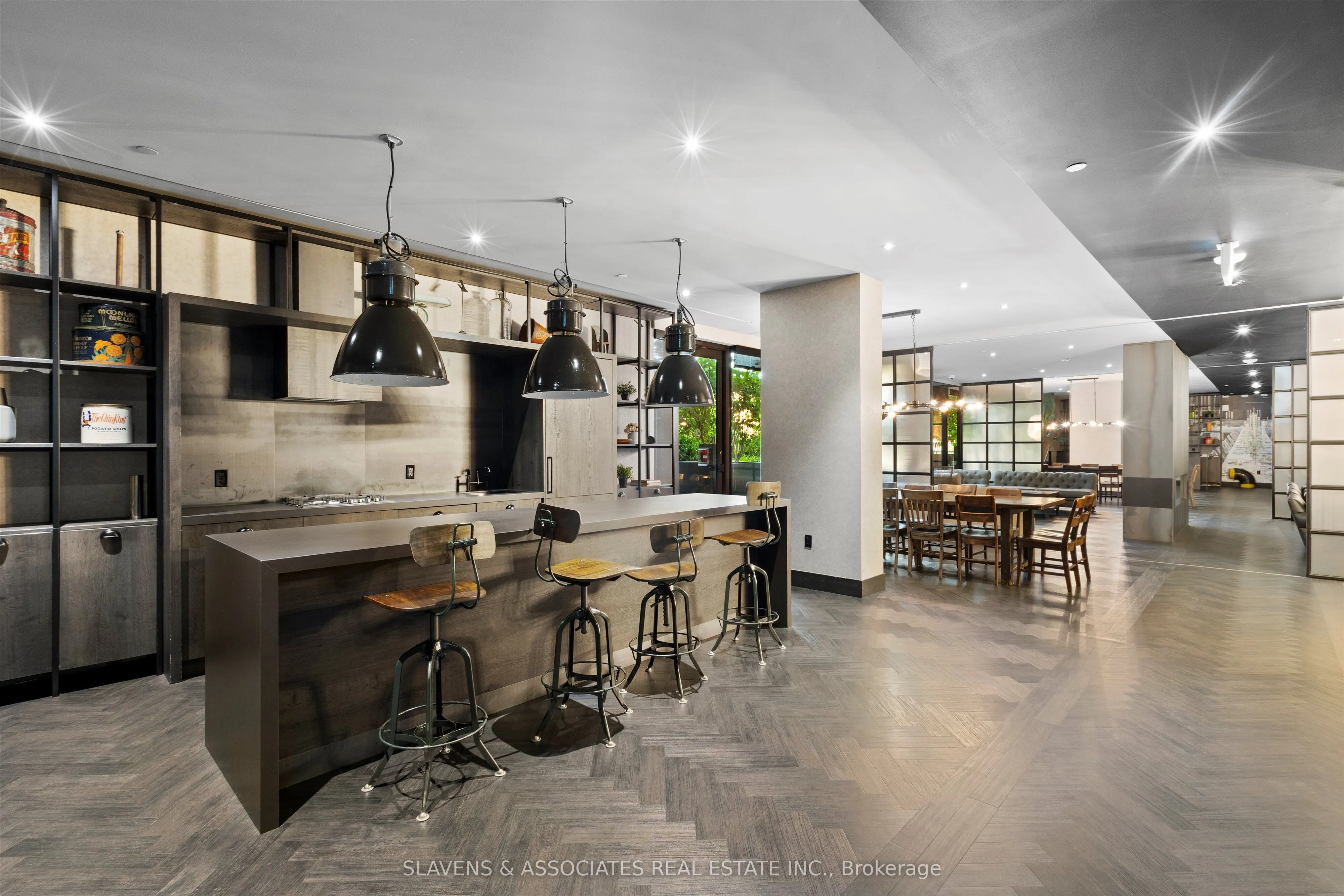505 Richmond Street W, #507