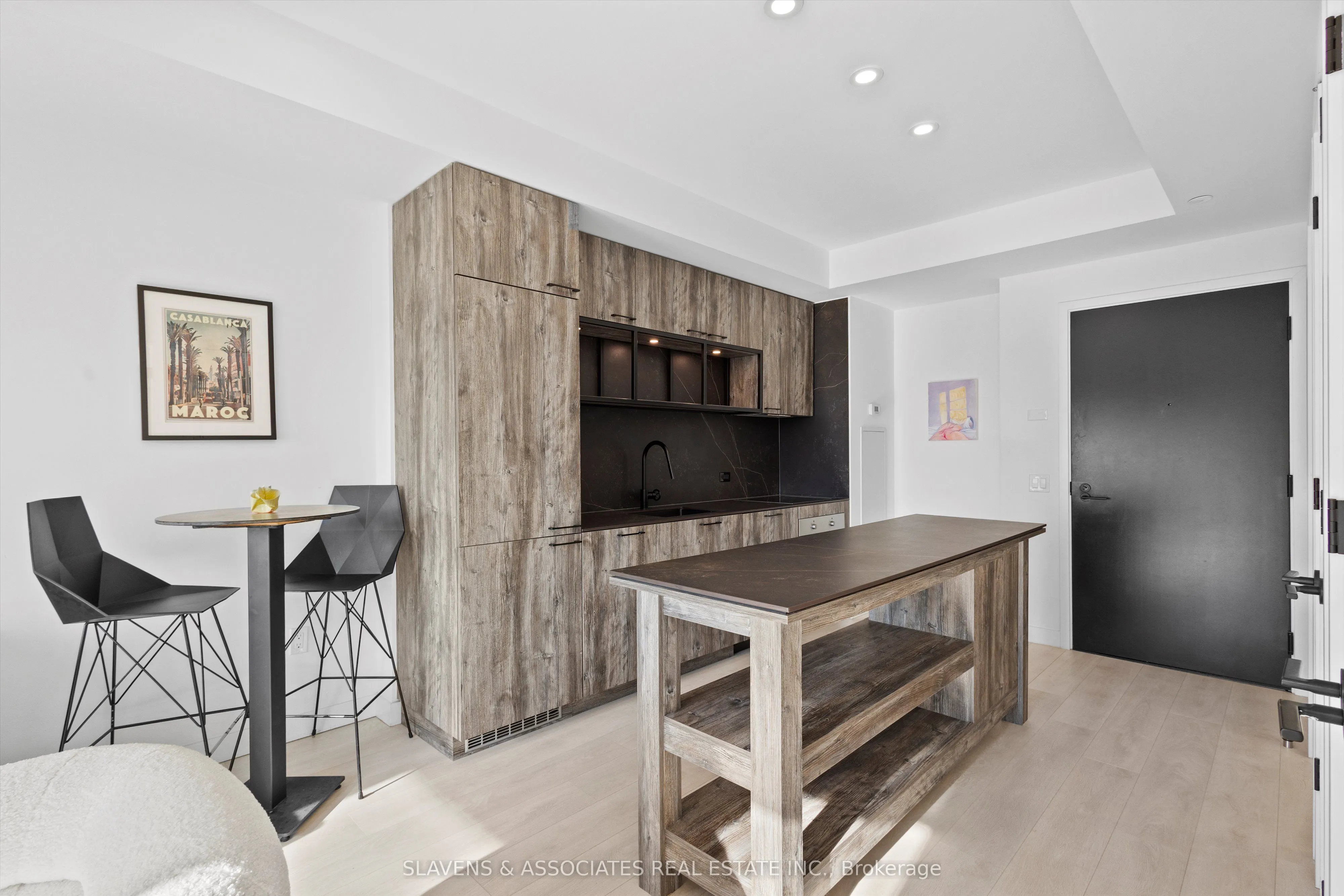 505 Richmond Street W, #507