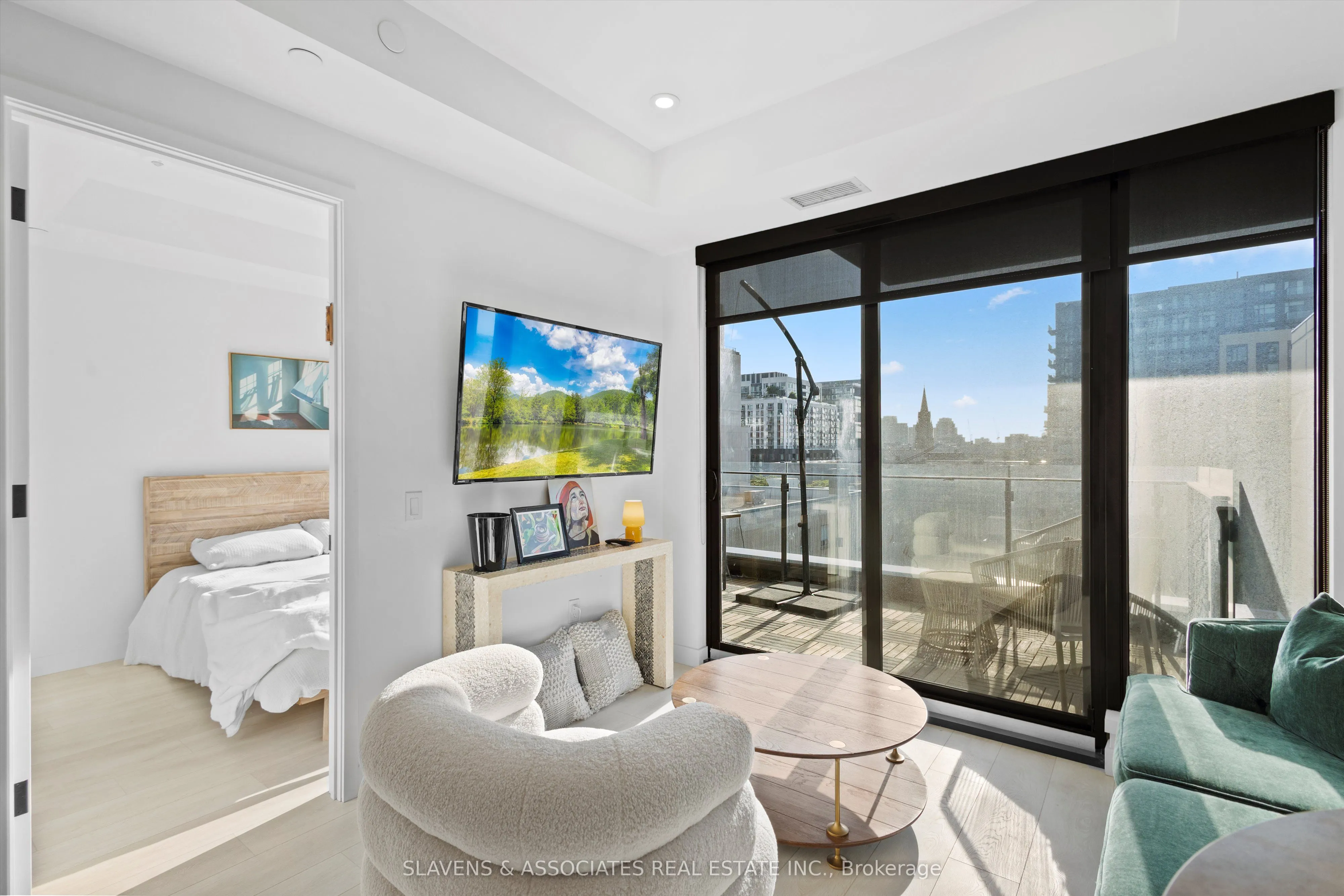 505 Richmond Street W, #507