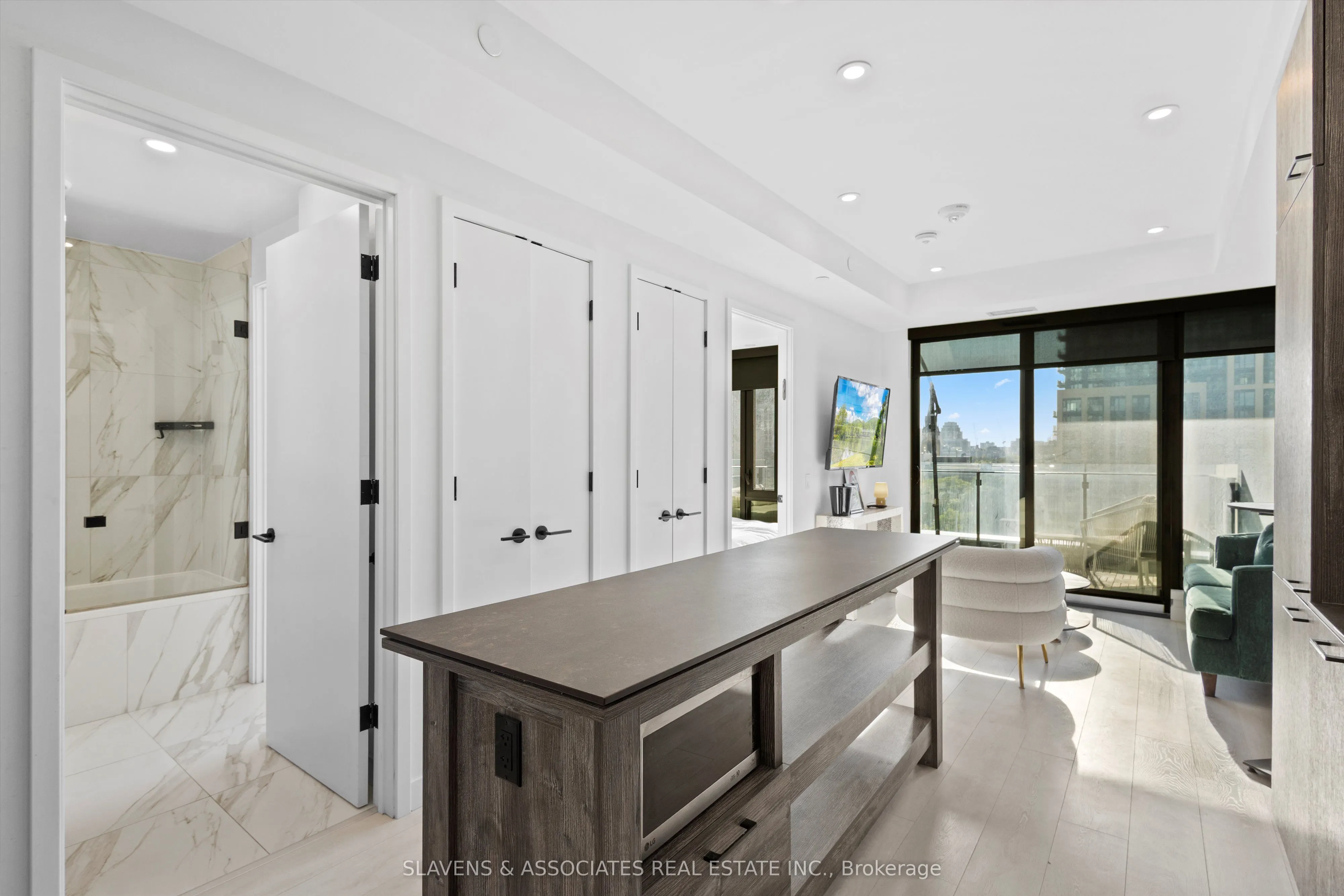 505 Richmond Street W, #507