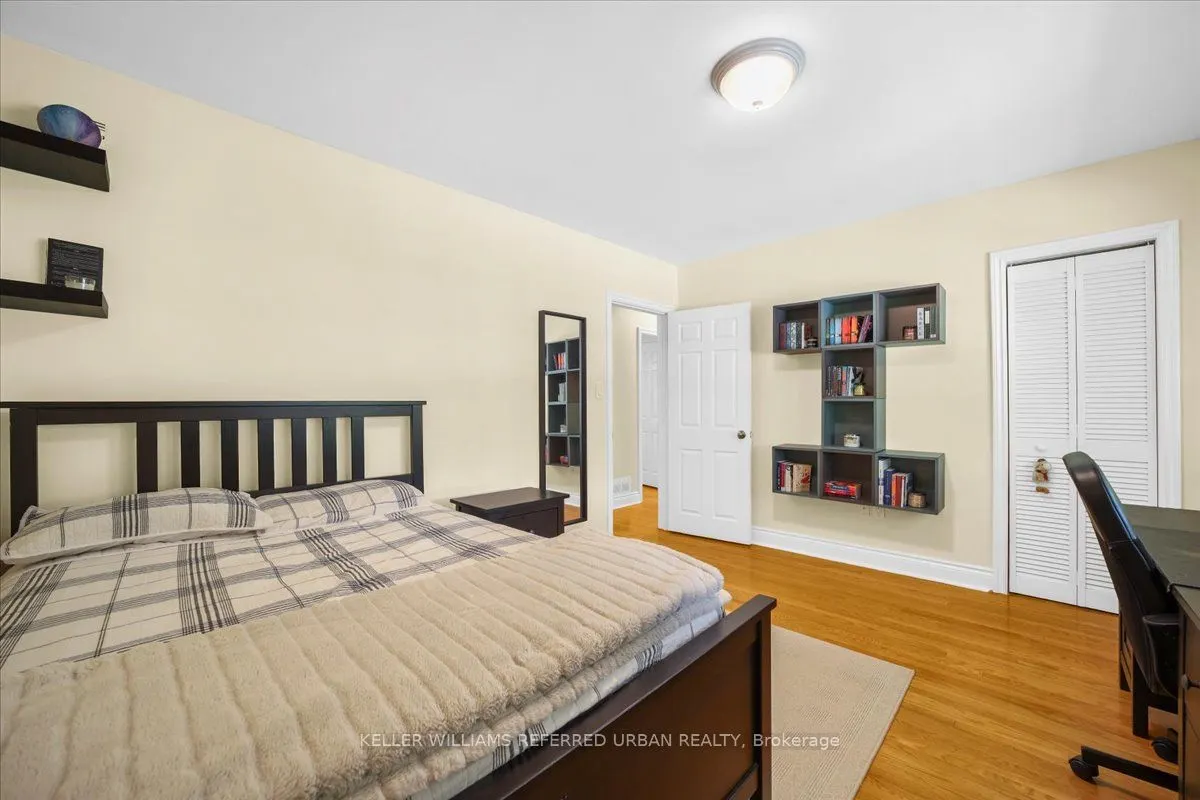 371 Hounslow Avenue