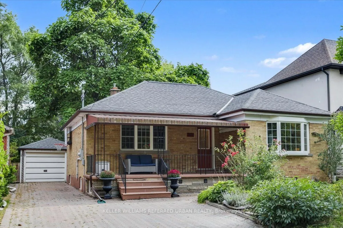 371 Hounslow Avenue