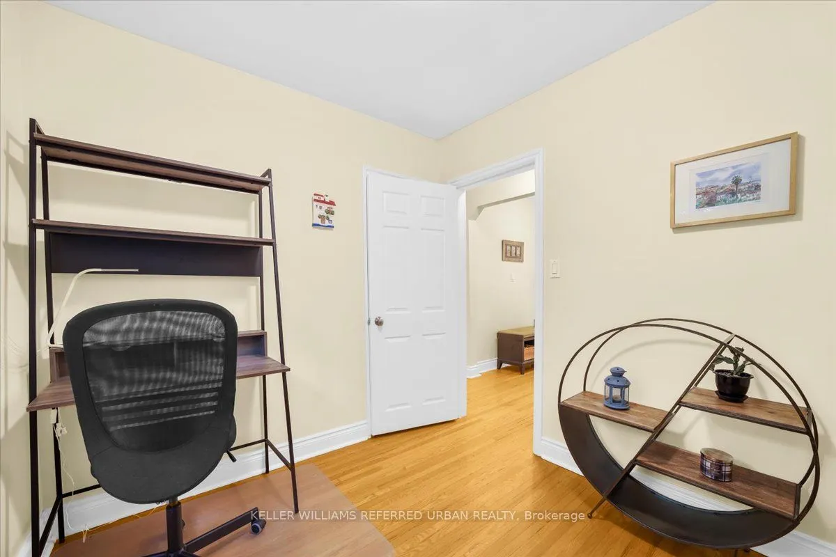 371 Hounslow Avenue