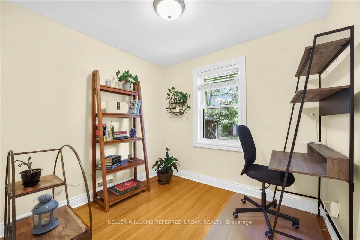 371 Hounslow Avenue