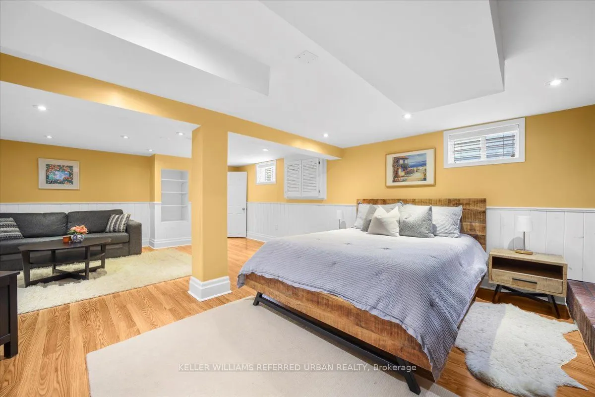 371 Hounslow Avenue