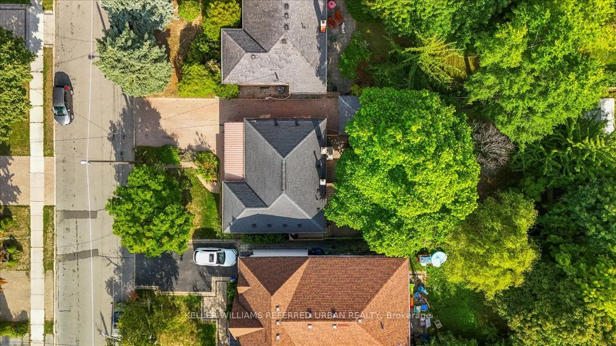 371 Hounslow Avenue