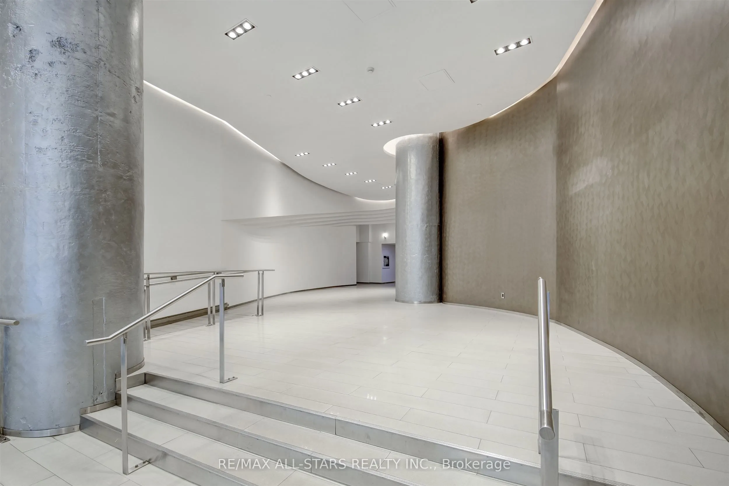 155 Dalhousie Street, #827