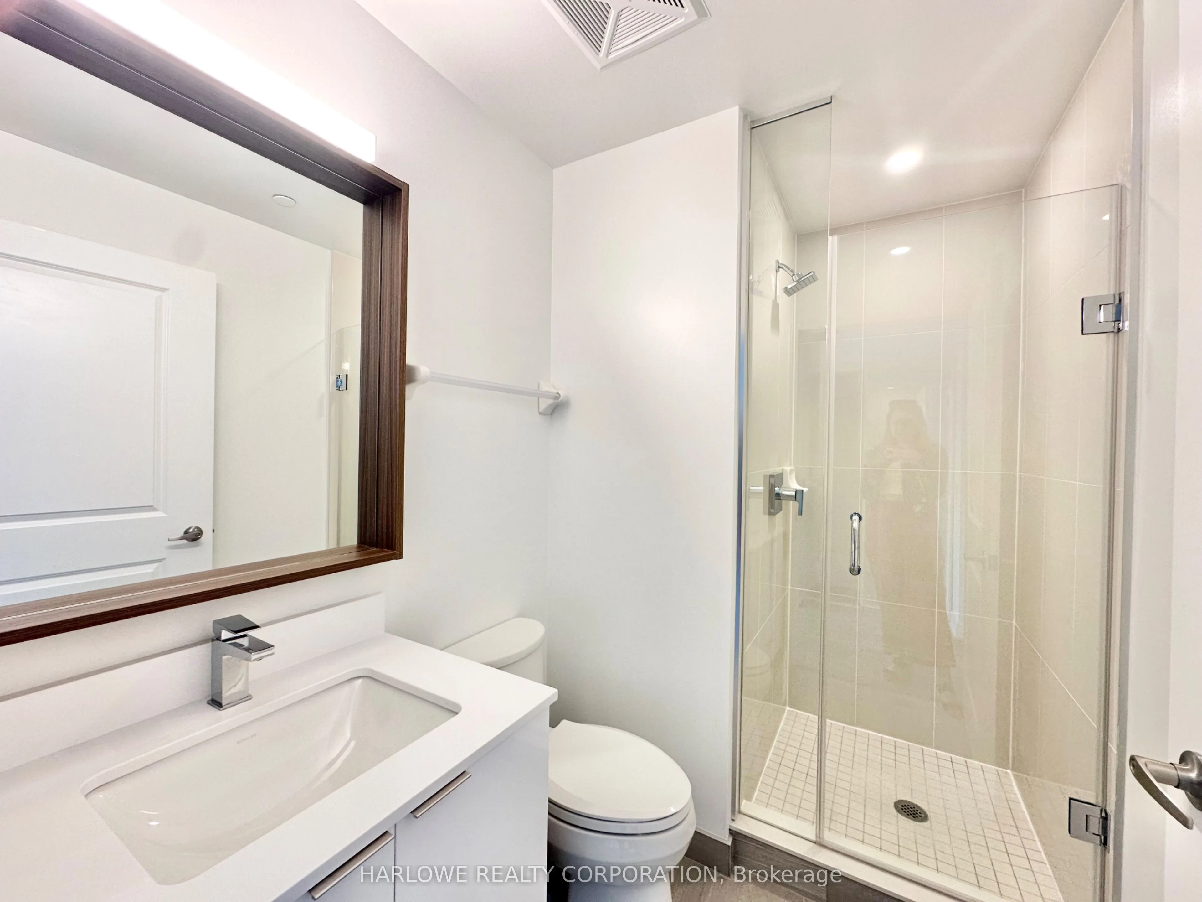 543 Richmond Street W, #912