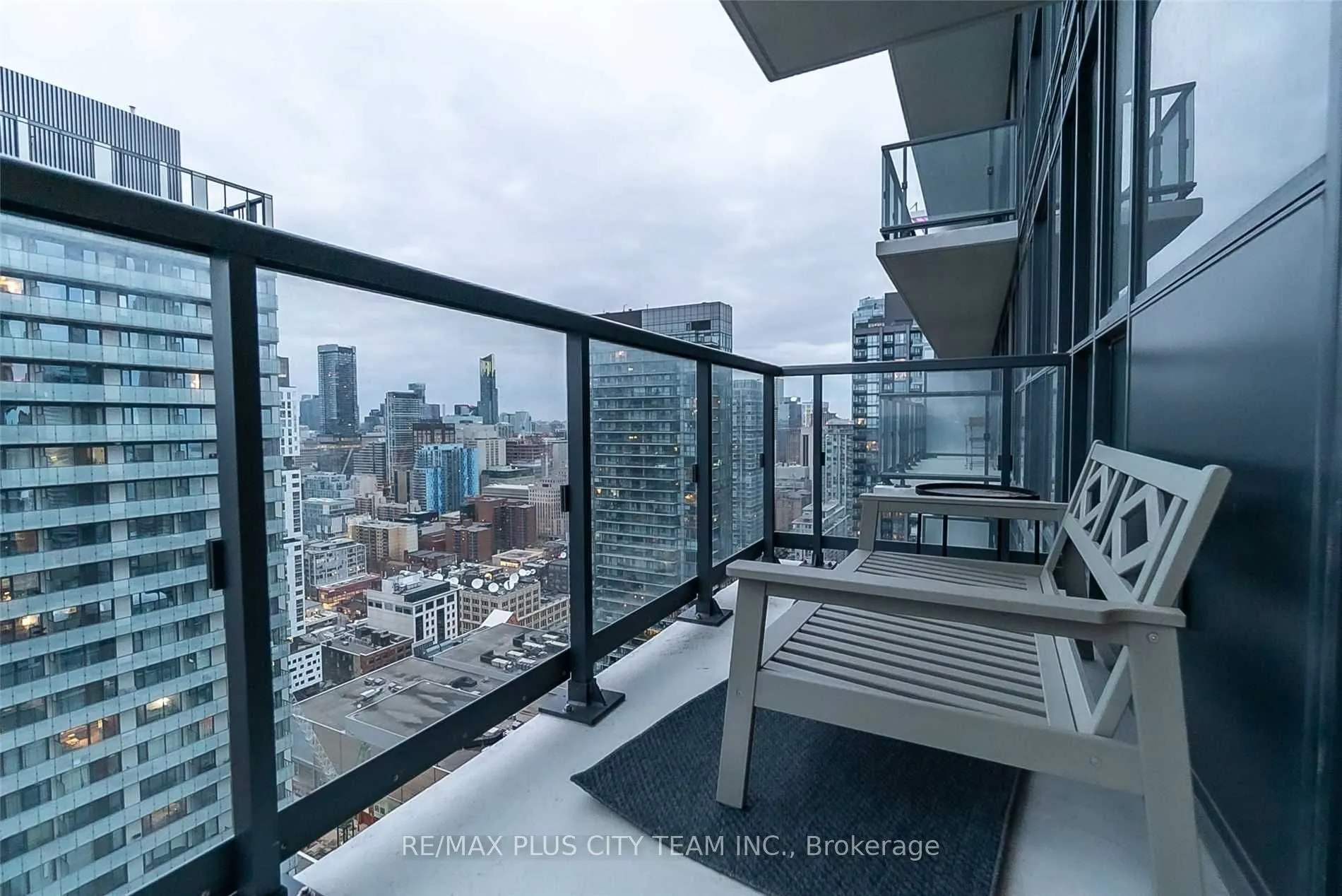 87 Peter Street, #3706