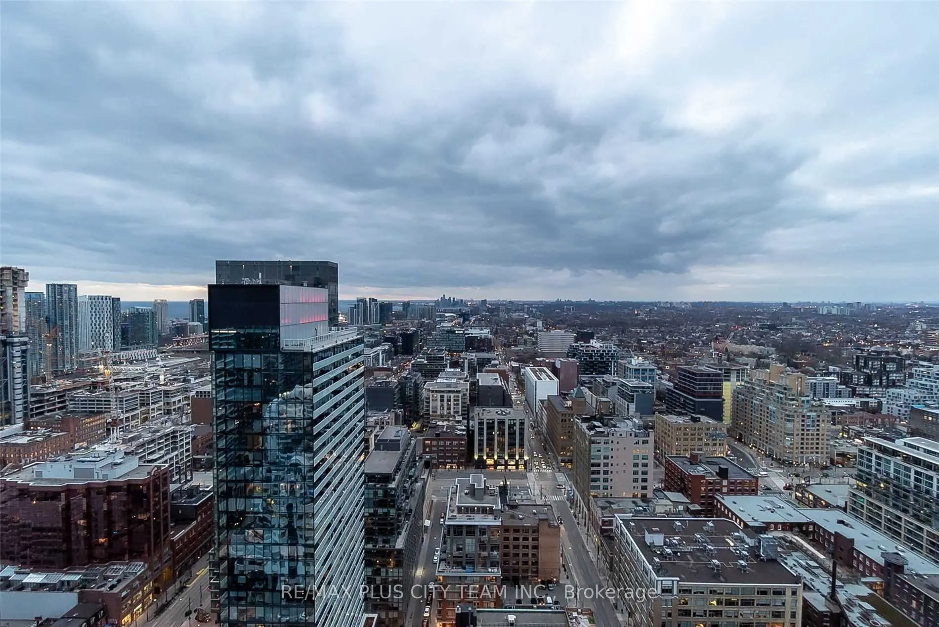 87 Peter Street, #3706