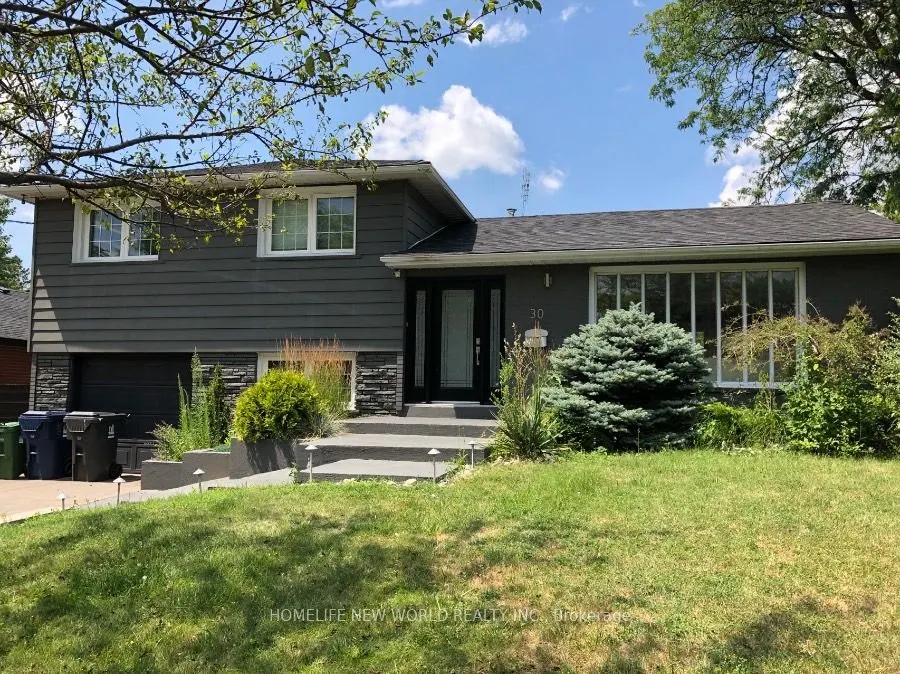 30 Castlegrove Boulevard, #1-Bedroom Facing Backyard