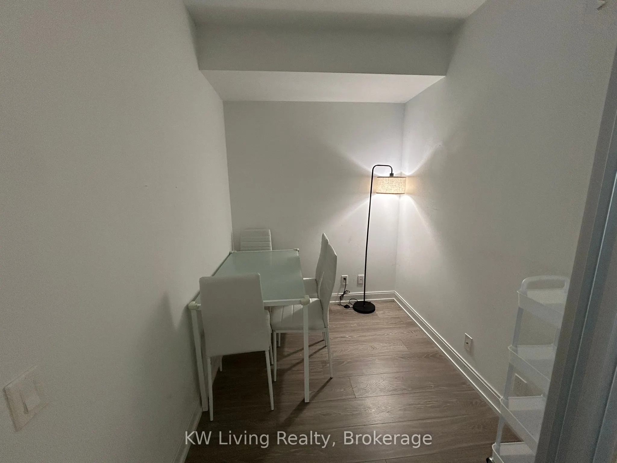 181 Dundas Street E, #1601