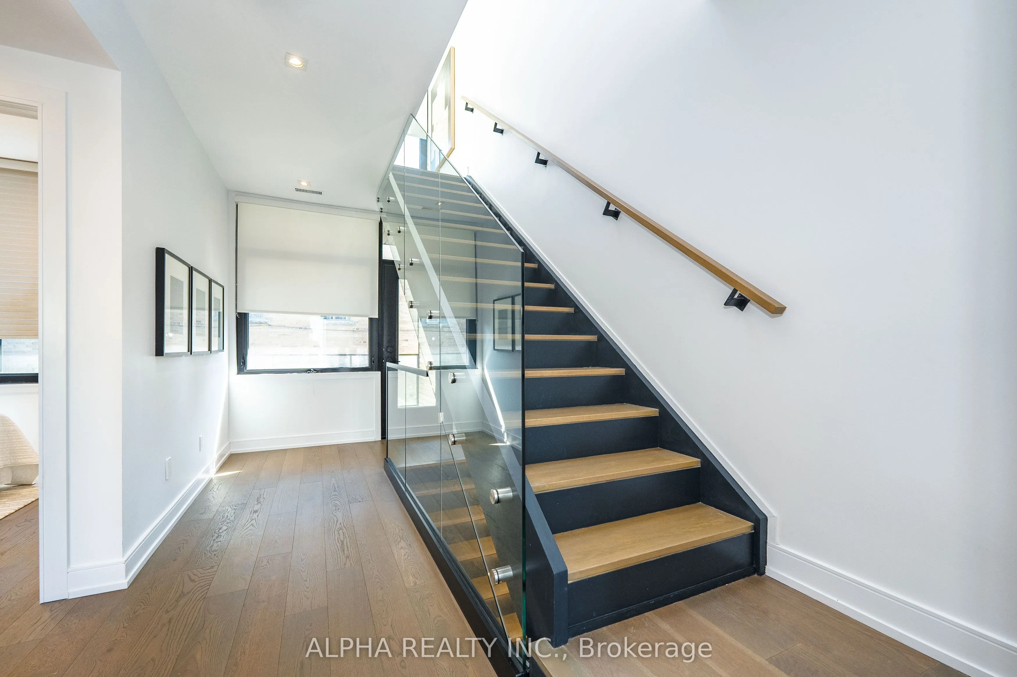 123A Roselawn Avenue